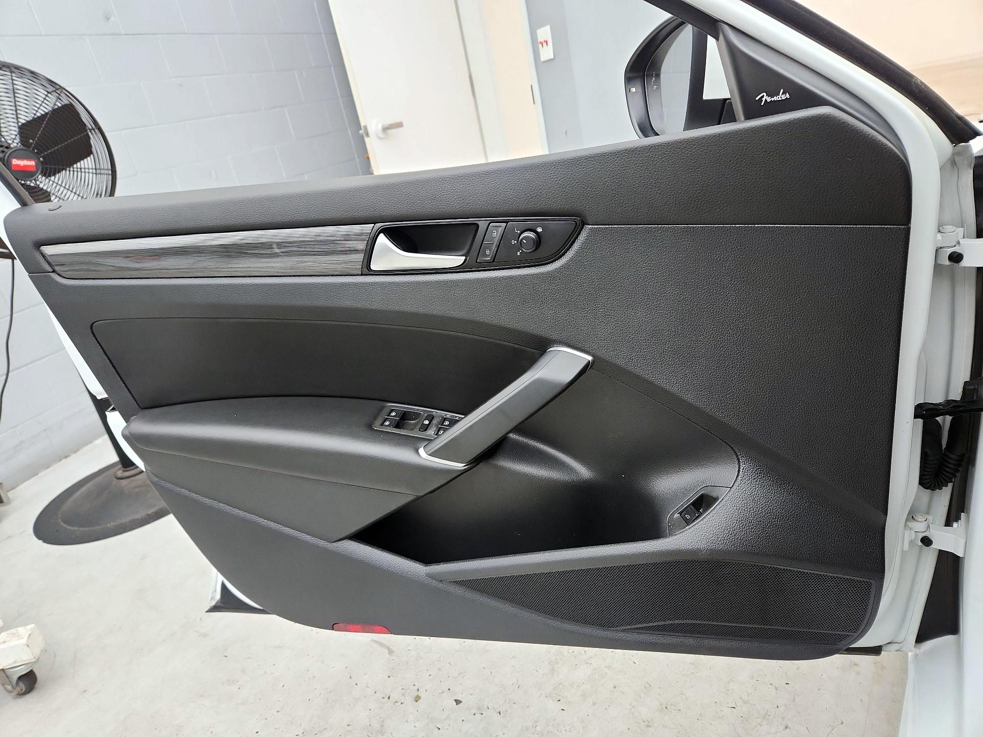 Thumbnail: 2021 Volkswagen Passat - 12