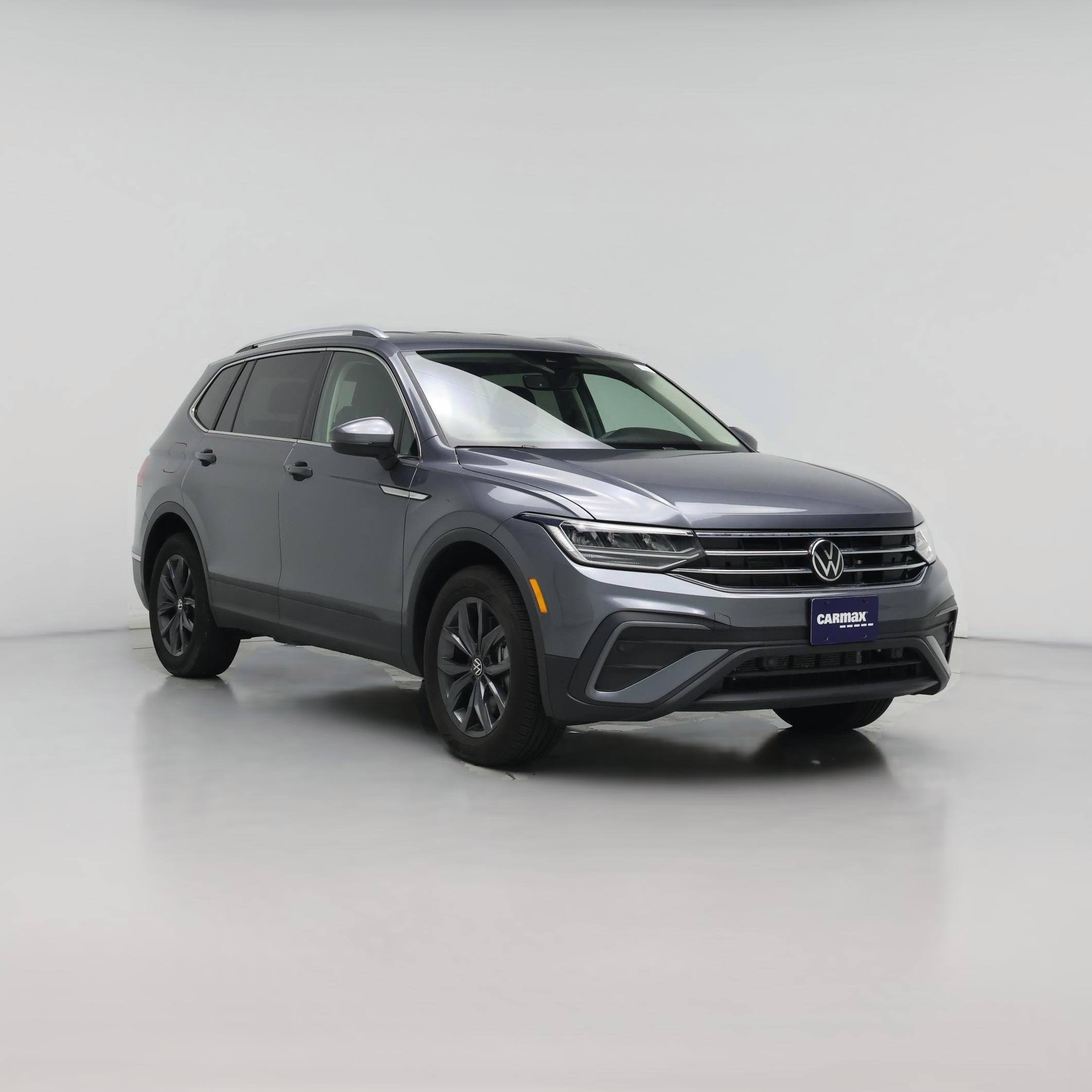 Thumbnail: 2023 Volkswagen Tiguan - 1