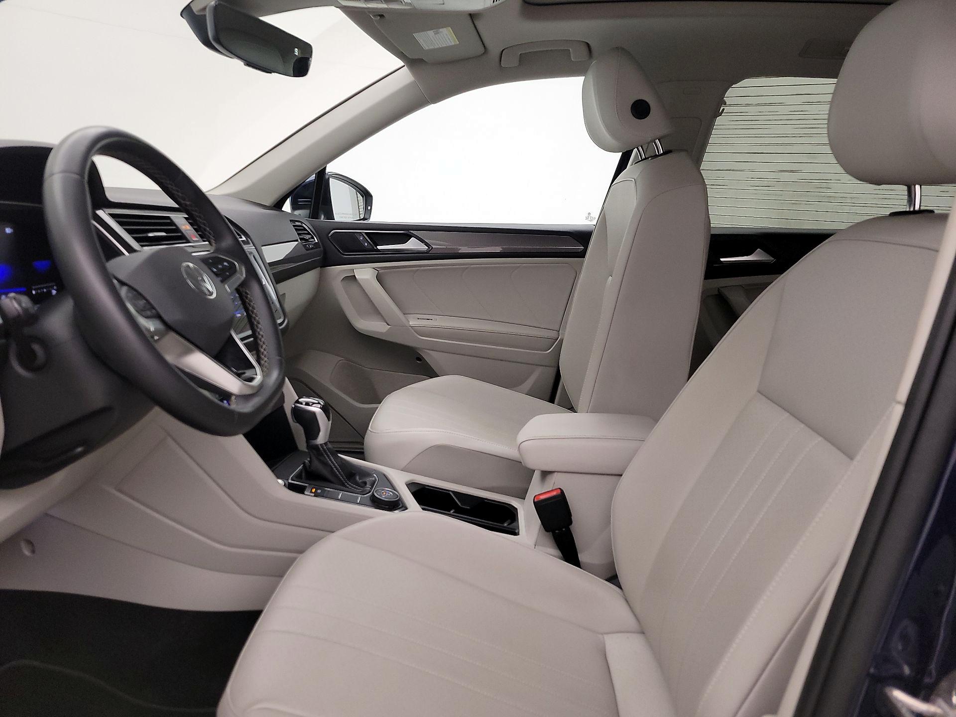 Thumbnail: 2023 Volkswagen Tiguan - 11