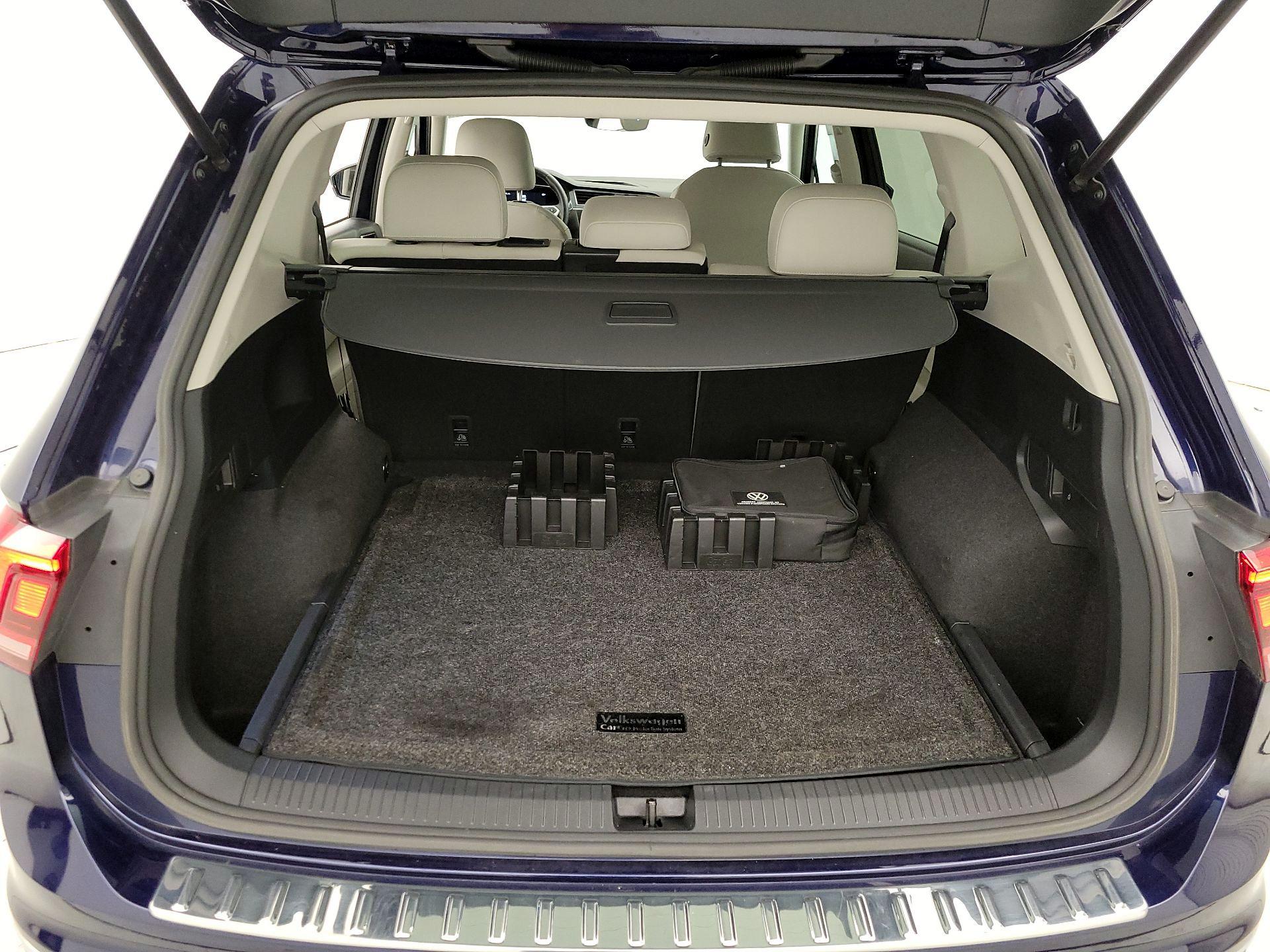 Thumbnail: 2023 Volkswagen Tiguan - 20