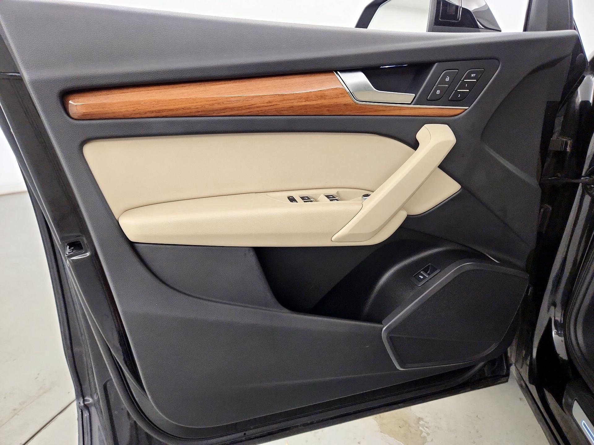 Thumbnail: 2022 Audi Q5 - 12