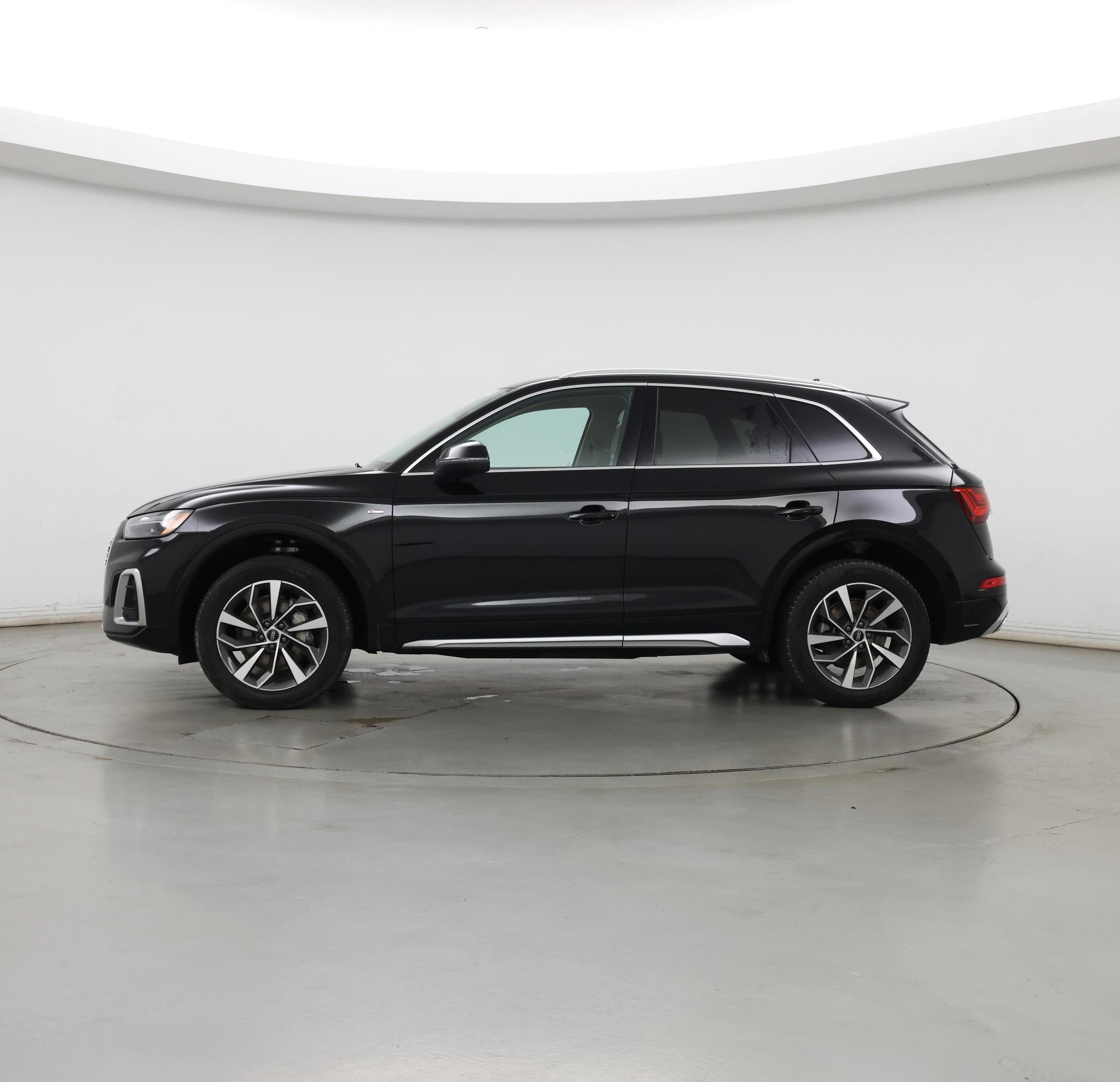 Thumbnail: 2022 Audi Q5 - 3
