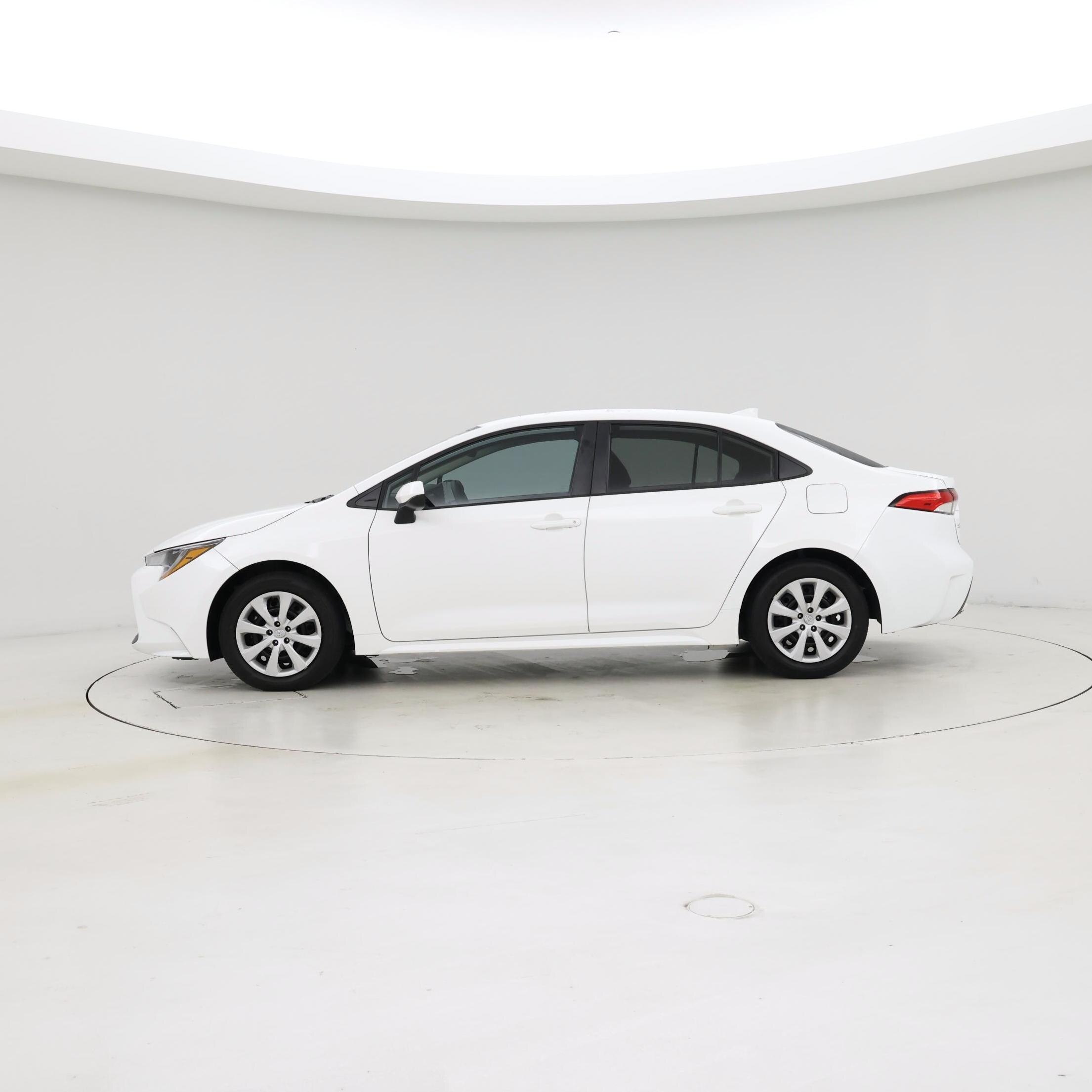Thumbnail: 2022 Toyota Corolla - 3