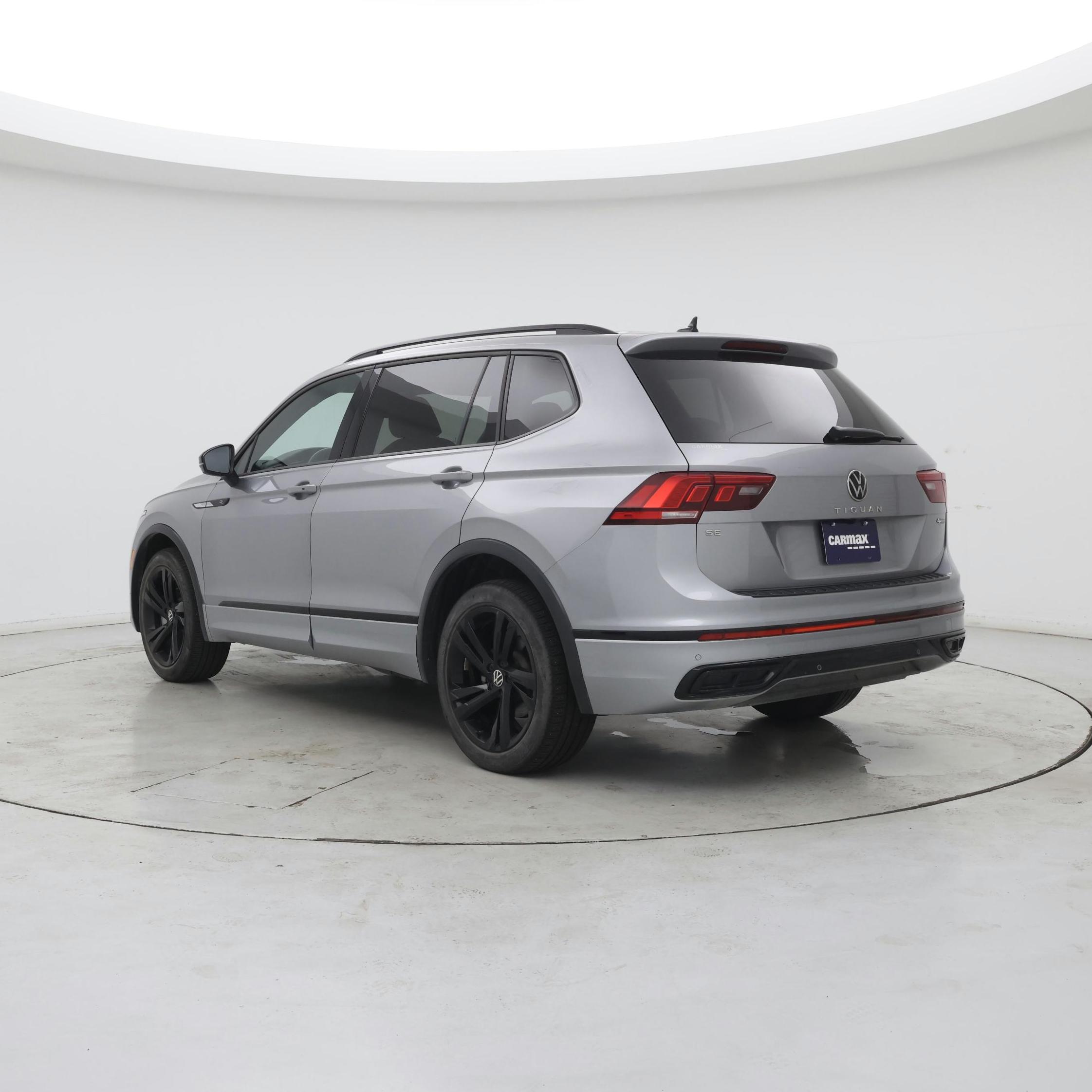 Thumbnail: 2023 Volkswagen Tiguan - 2