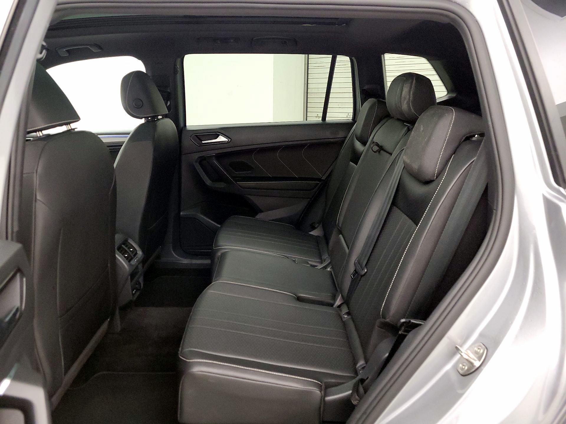 Thumbnail: 2023 Volkswagen Tiguan - 20