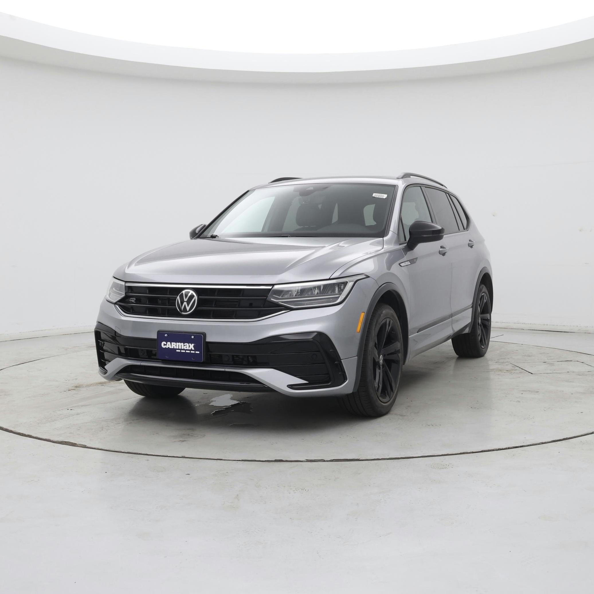 Thumbnail: 2023 Volkswagen Tiguan - 4