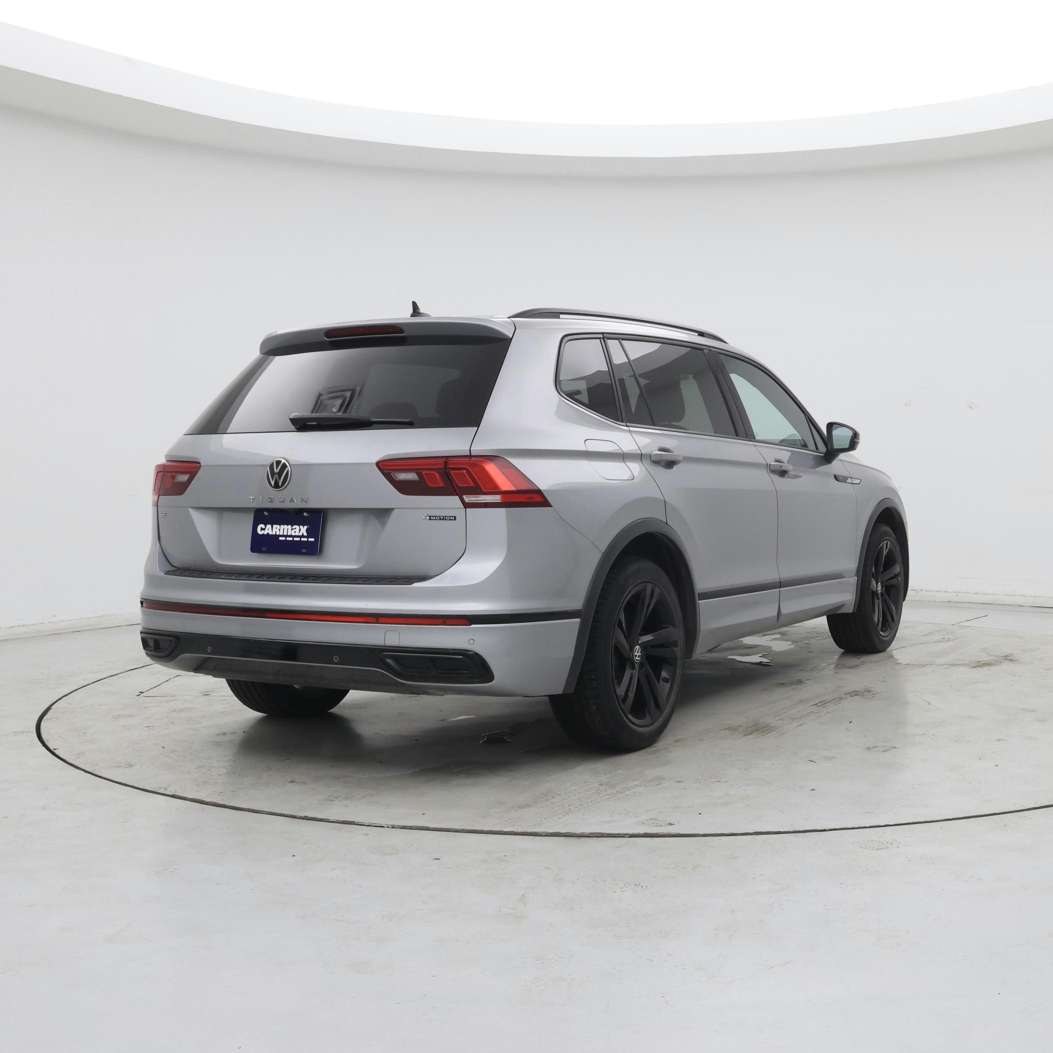 Thumbnail: 2023 Volkswagen Tiguan - 8