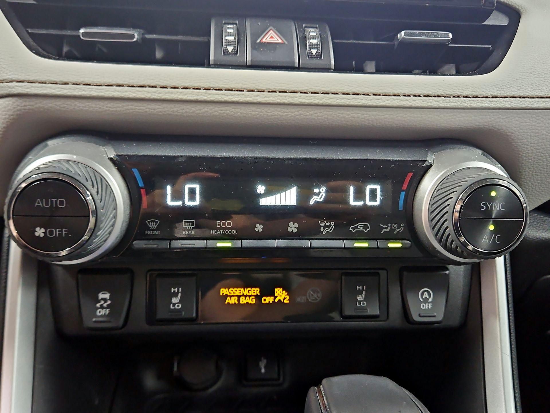 Thumbnail: 2022 Toyota RAV4 - 16