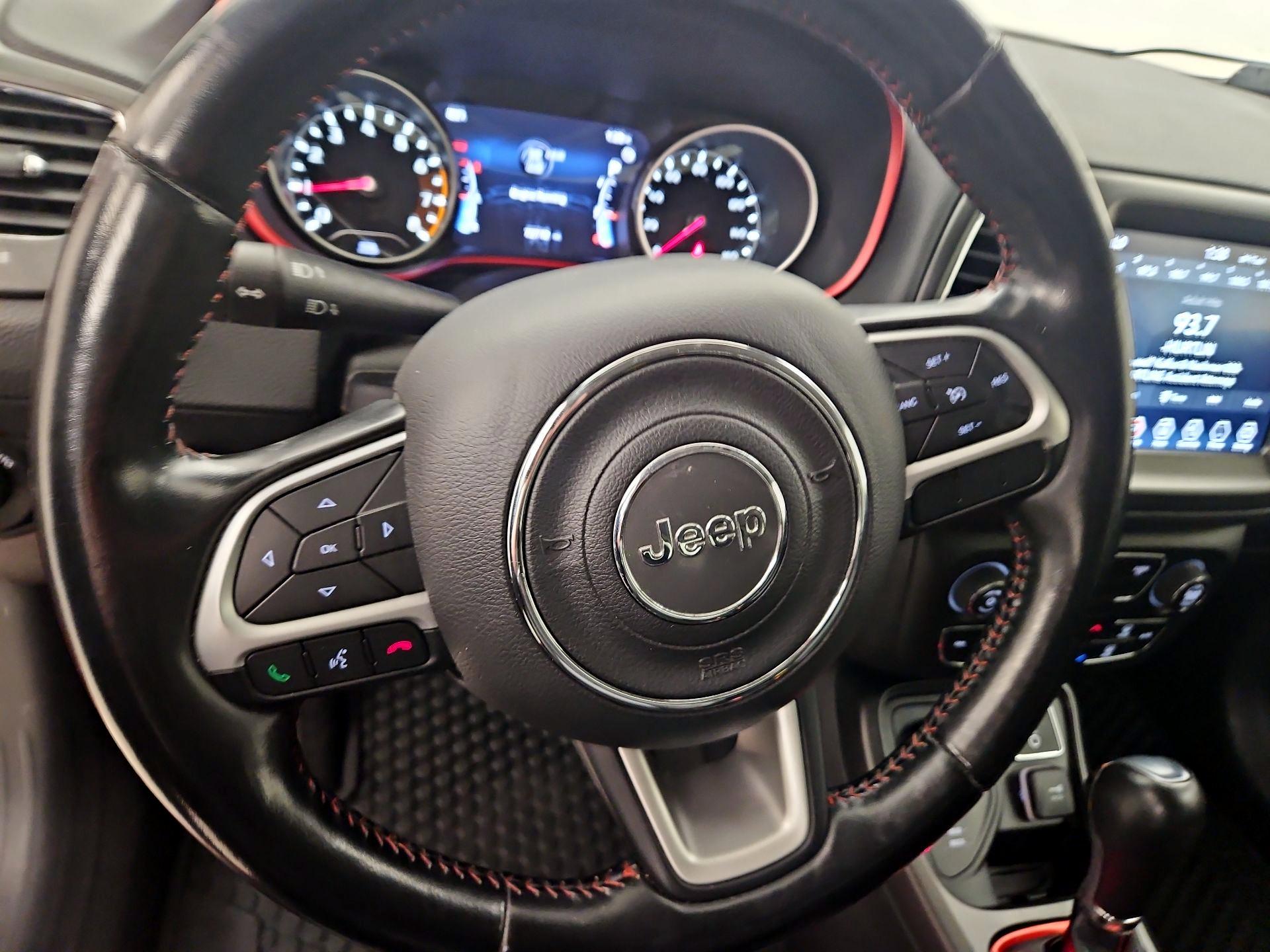 Thumbnail: 2020 Jeep Compass - 10