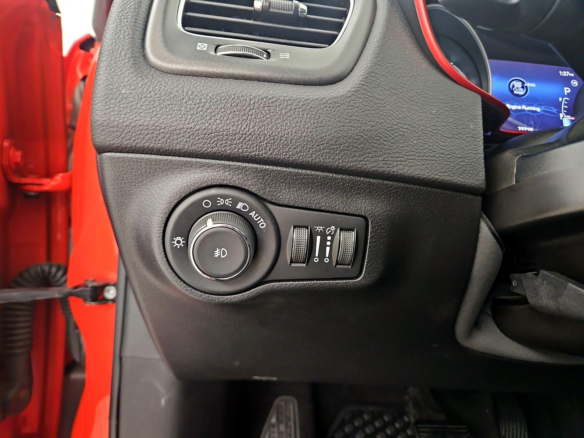 Thumbnail: 2020 Jeep Compass - 13