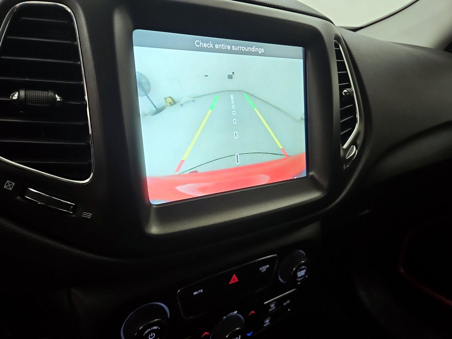 Thumbnail: 2020 Jeep Compass - 14