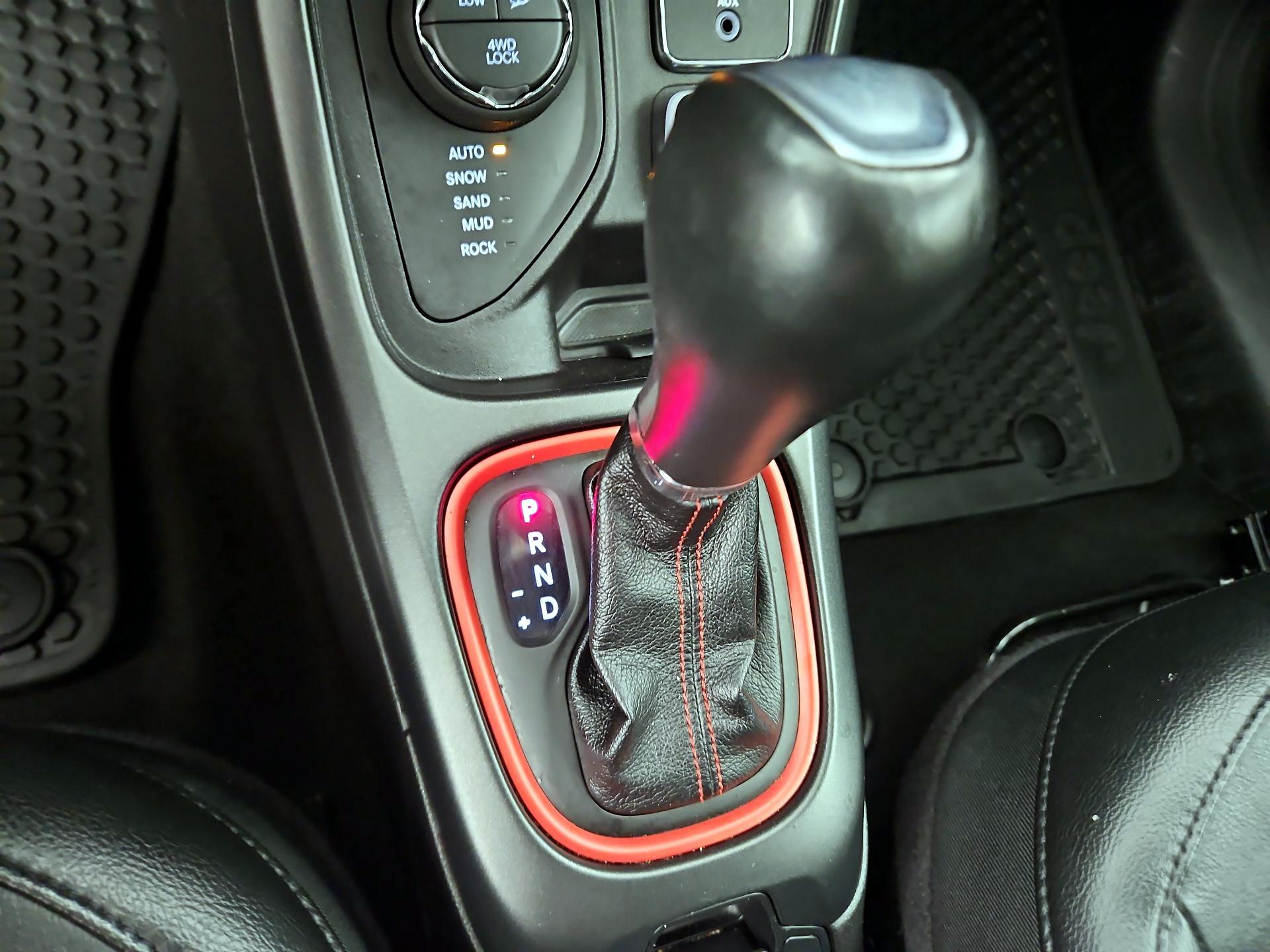 Thumbnail: 2020 Jeep Compass - 17