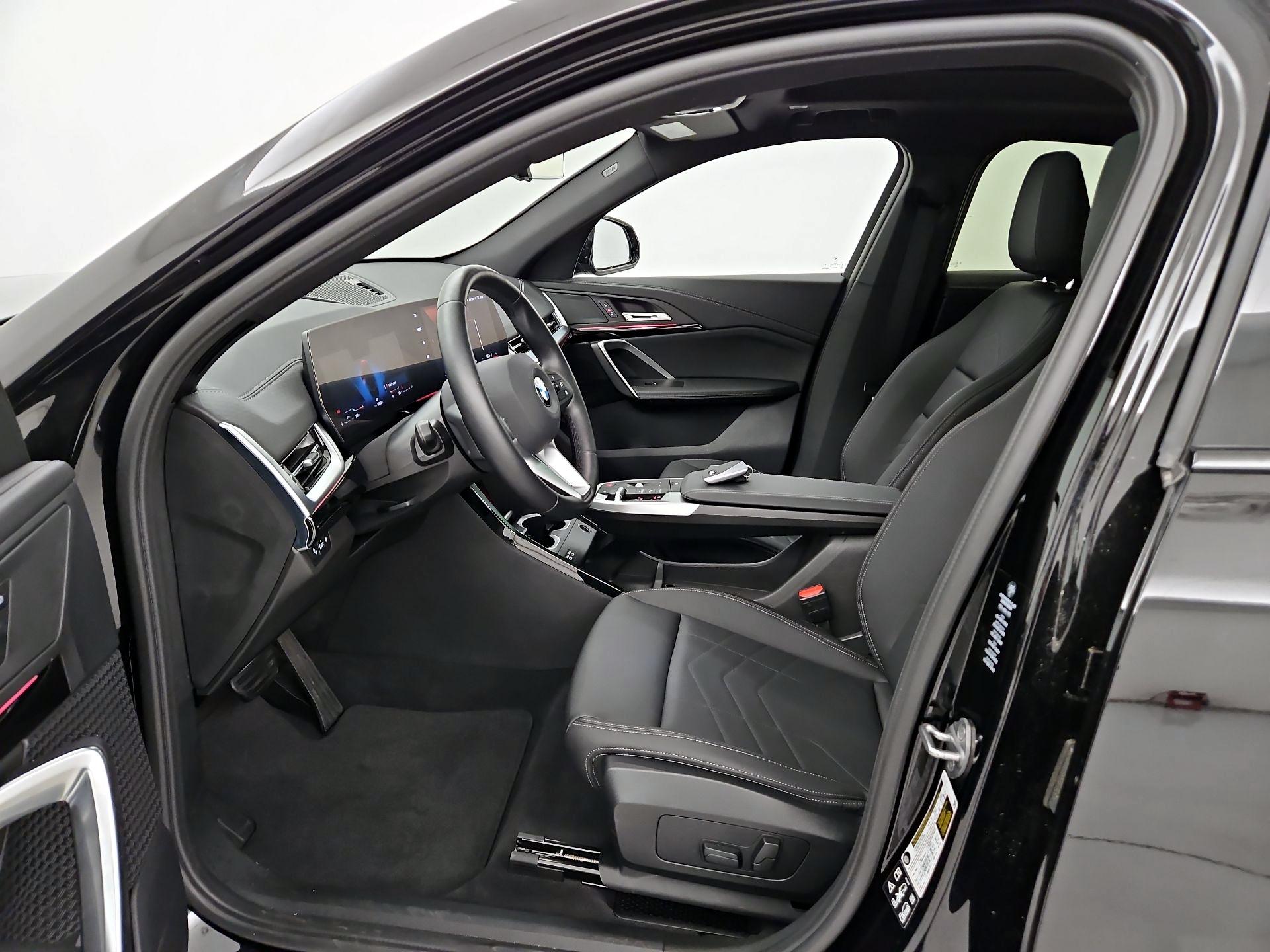 Thumbnail: 2024 BMW X2 - 11