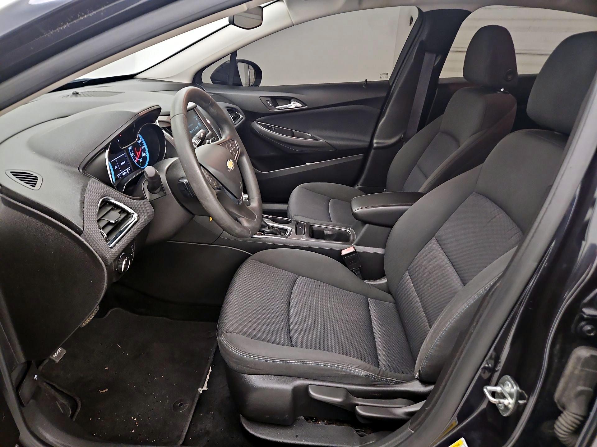 Thumbnail: 2016 Chevrolet Cruze - 11