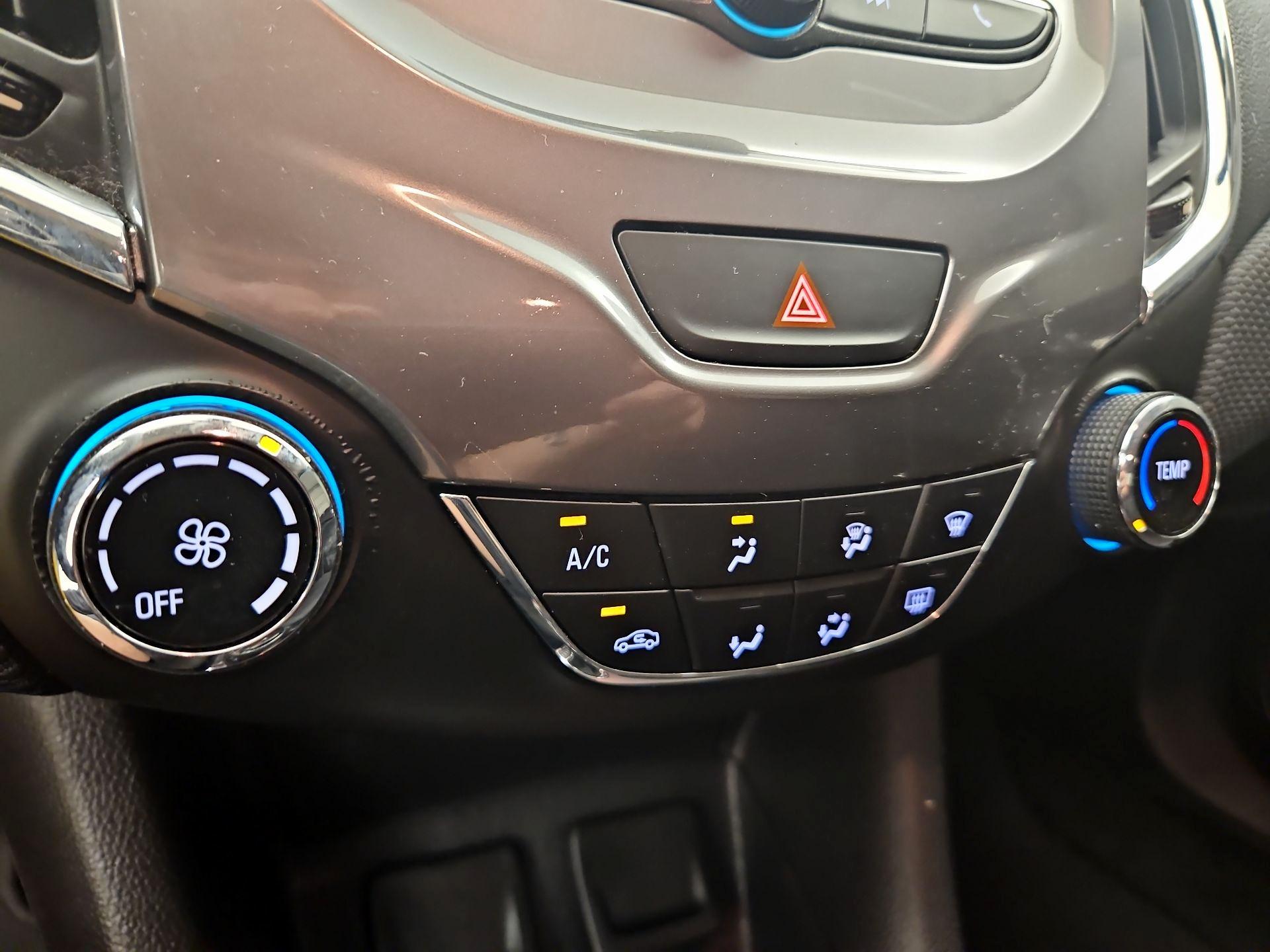 Thumbnail: 2016 Chevrolet Cruze - 16