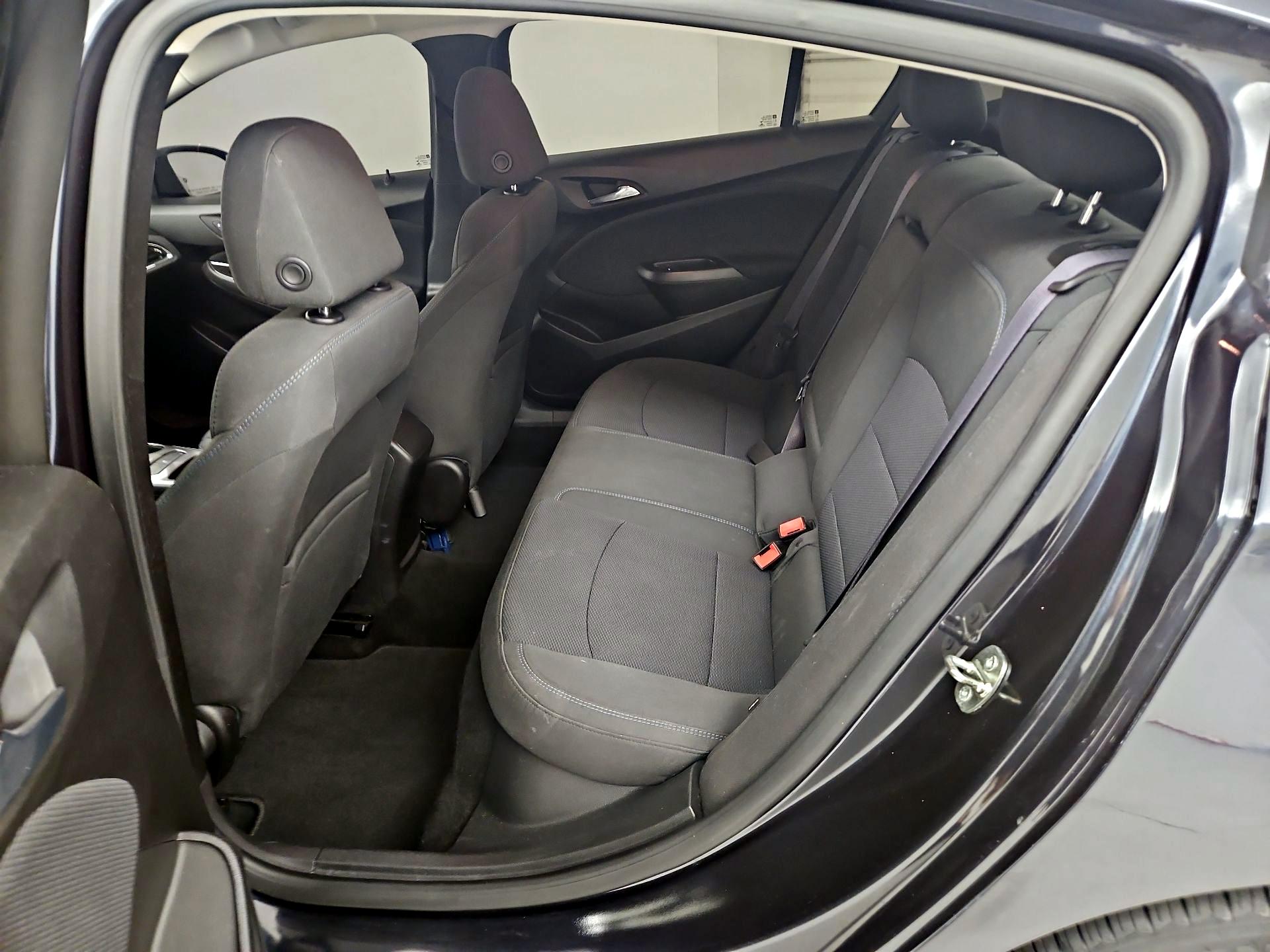Thumbnail: 2016 Chevrolet Cruze - 19