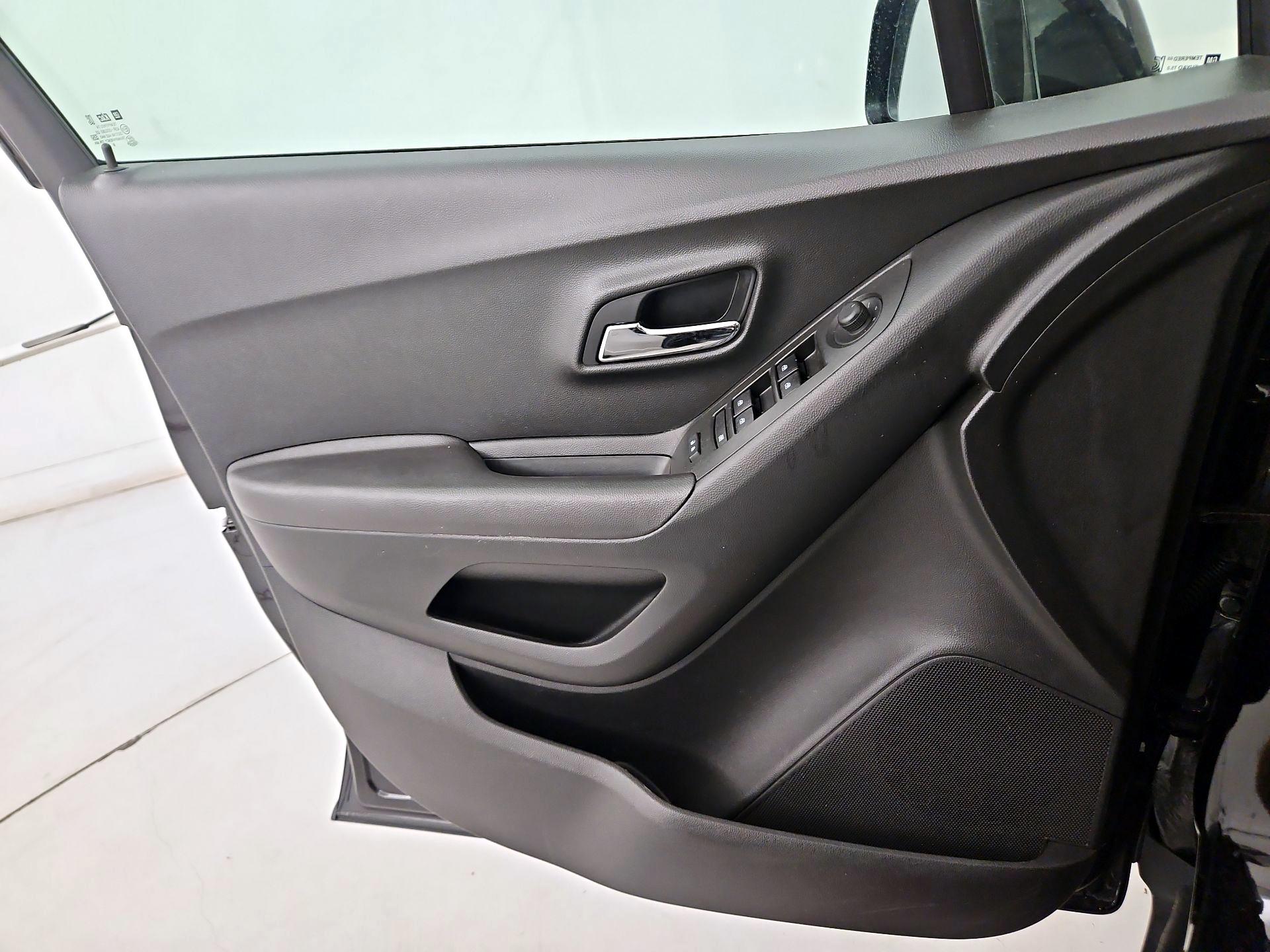 Thumbnail: 2020 Chevrolet Trax - 13