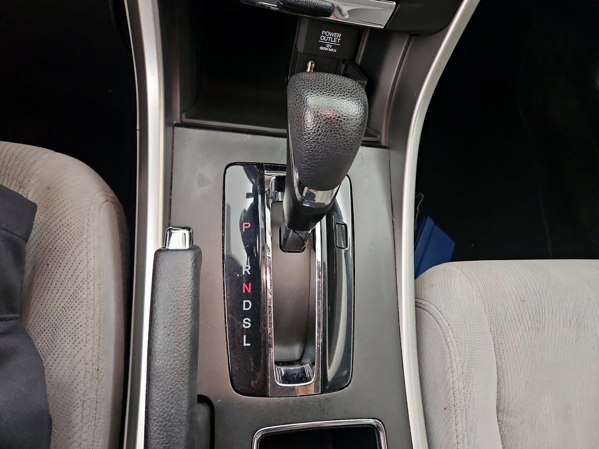 Thumbnail: 2015 Honda Accord - 17