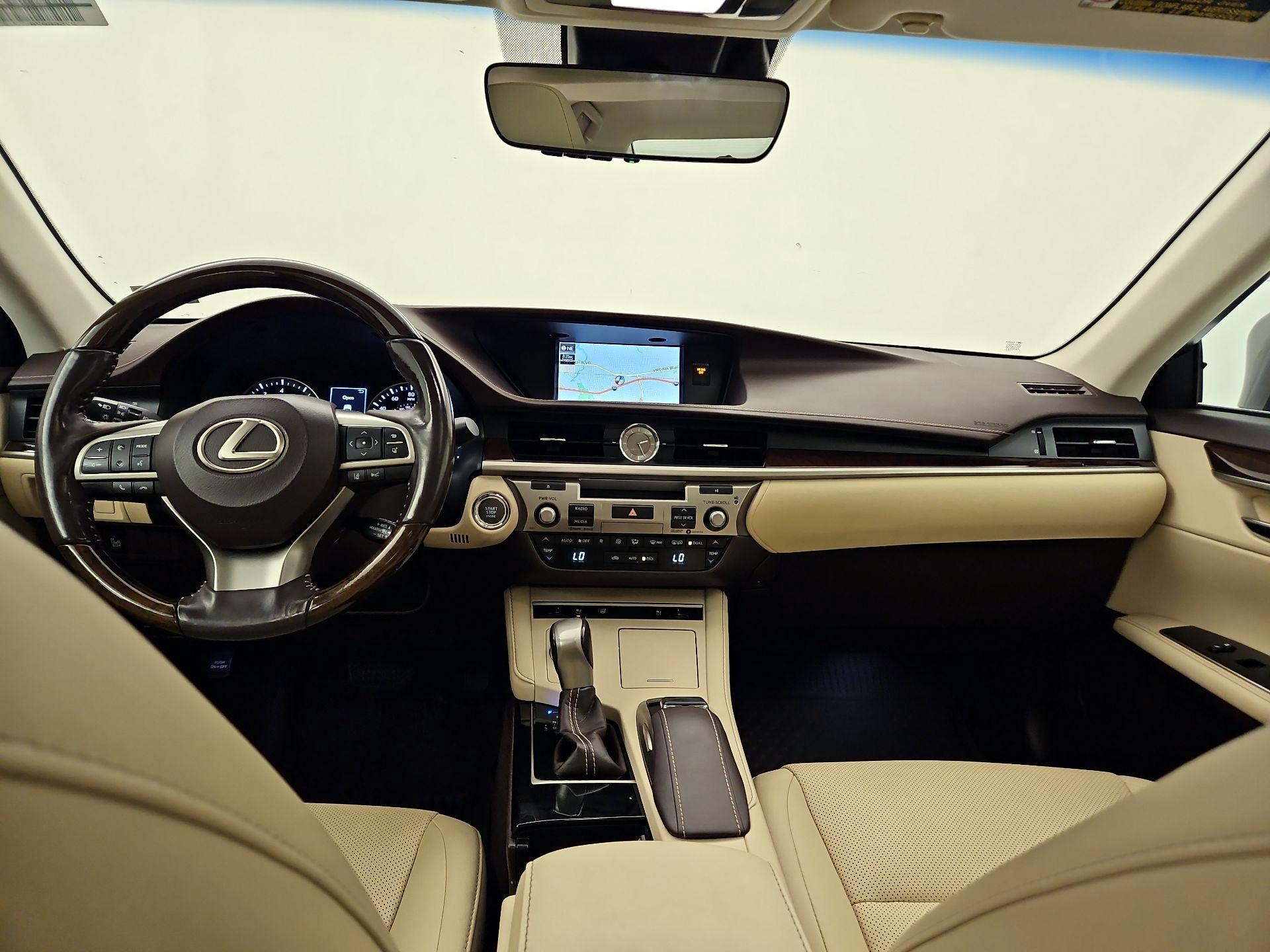Thumbnail: 2018 Lexus ES - 9