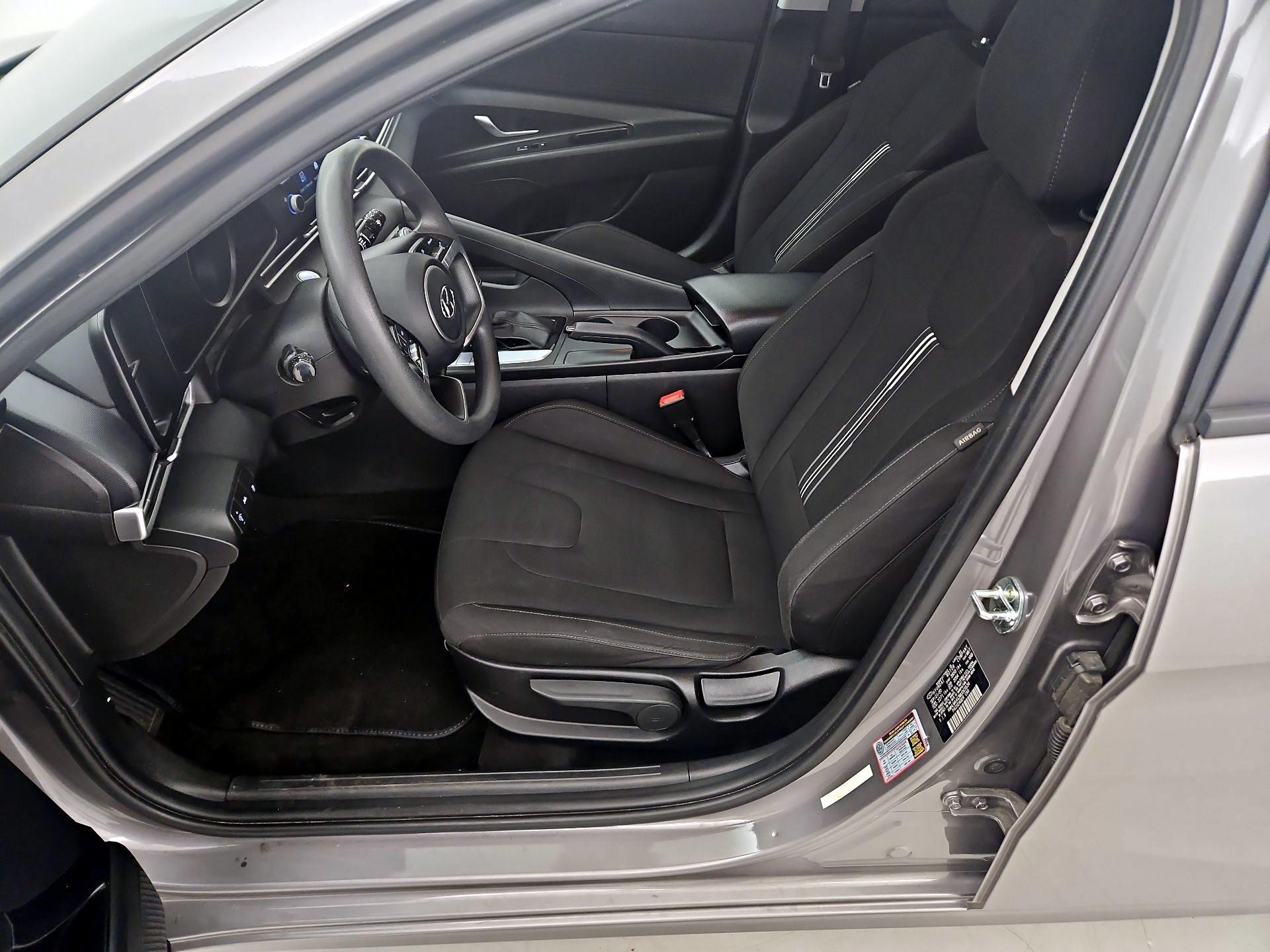 Thumbnail: 2021 Hyundai Elantra - 11