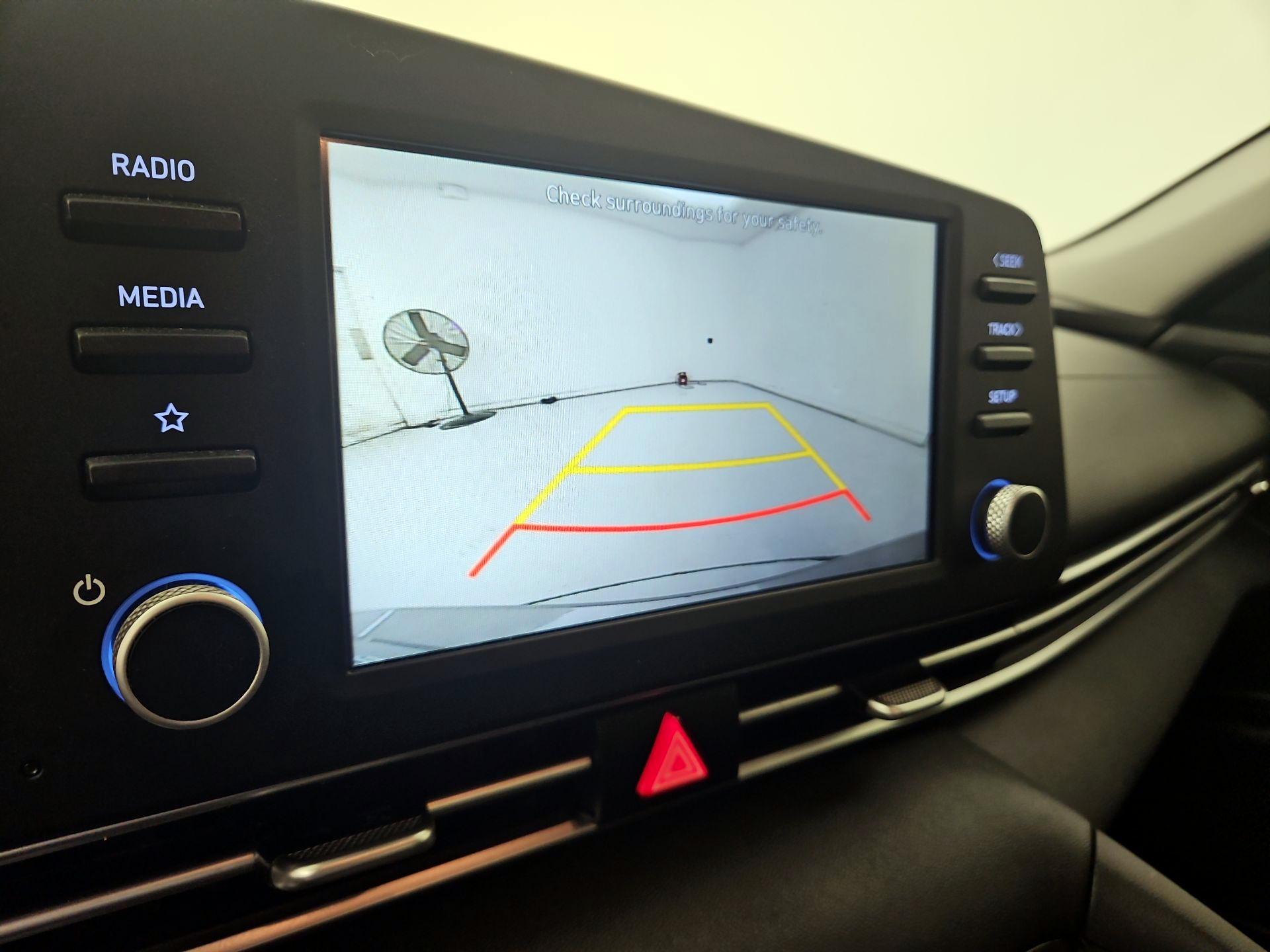 Thumbnail: 2021 Hyundai Elantra - 14