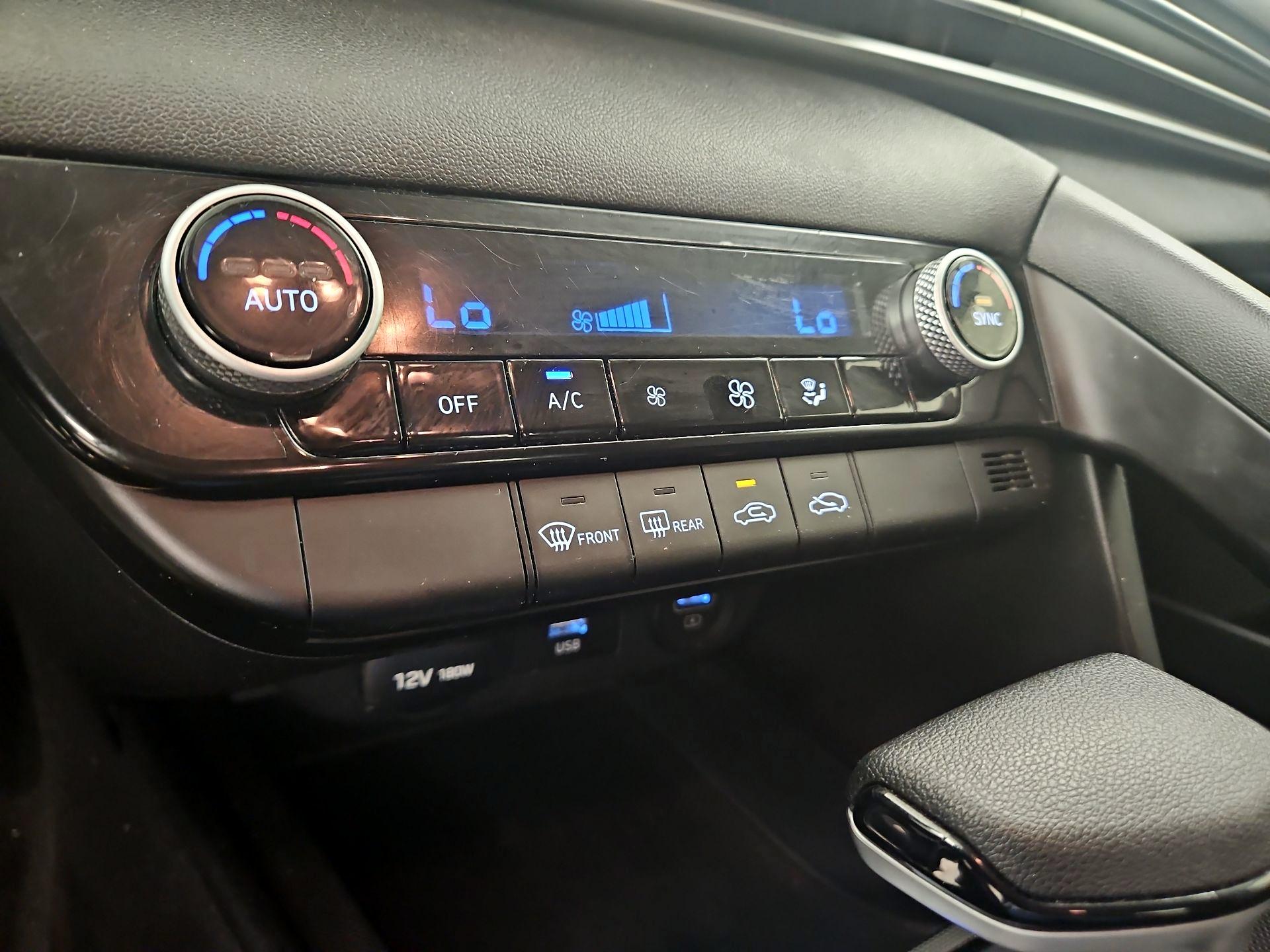 Thumbnail: 2021 Hyundai Elantra - 16