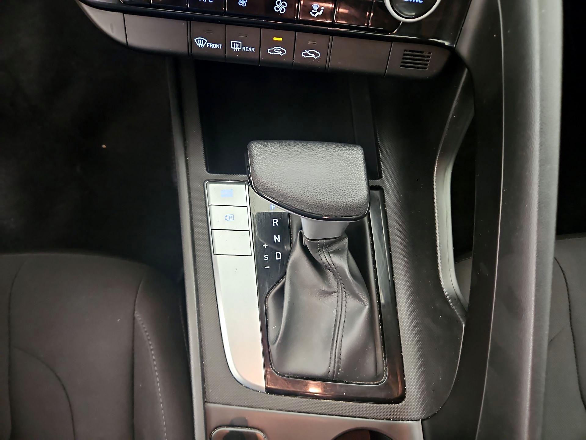Thumbnail: 2021 Hyundai Elantra - 17