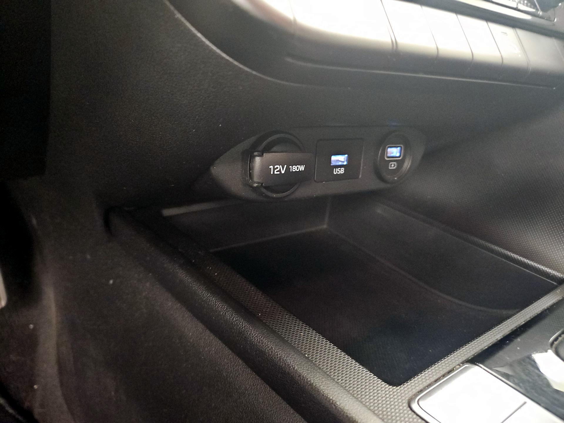 Thumbnail: 2021 Hyundai Elantra - 18