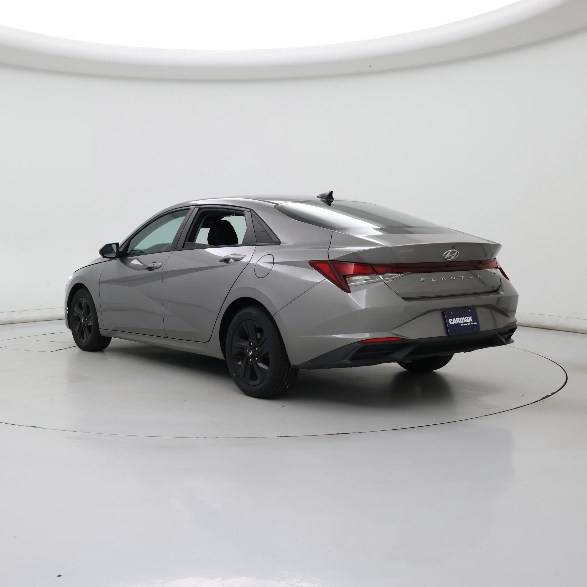 Thumbnail: 2021 Hyundai Elantra - 2