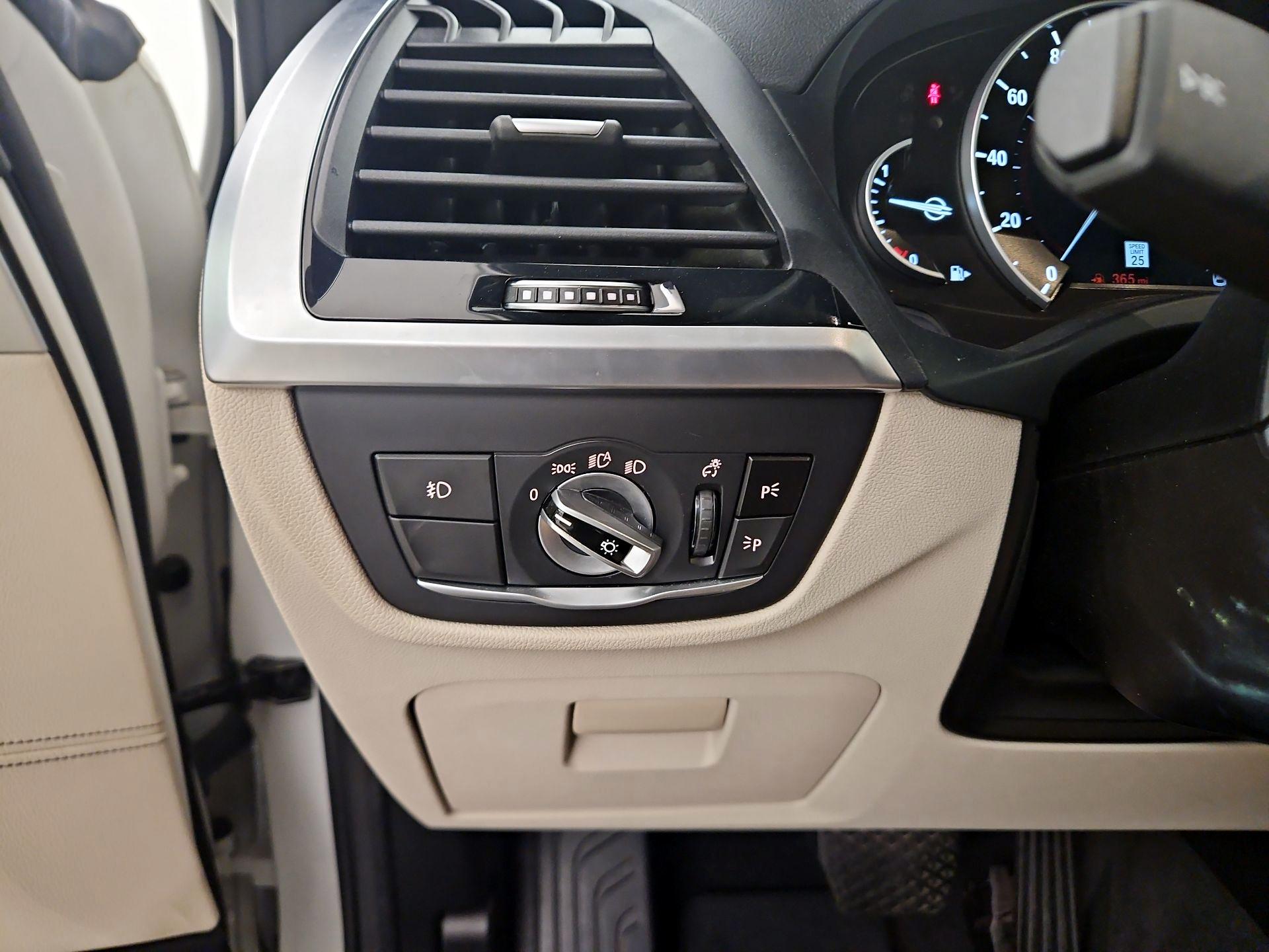 Thumbnail: 2019 BMW X3 - 13