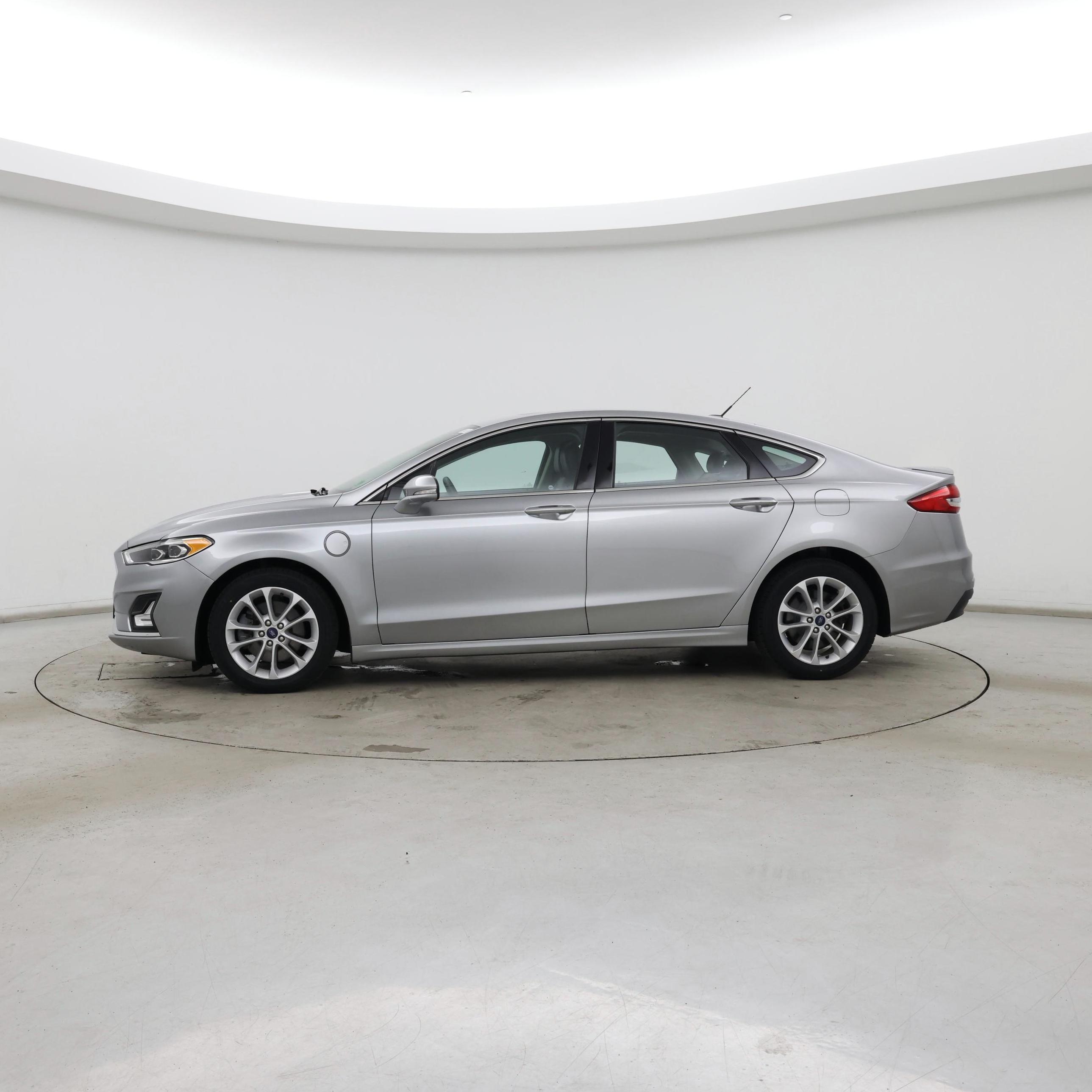 Thumbnail: 2020 Ford Fusion - 3
