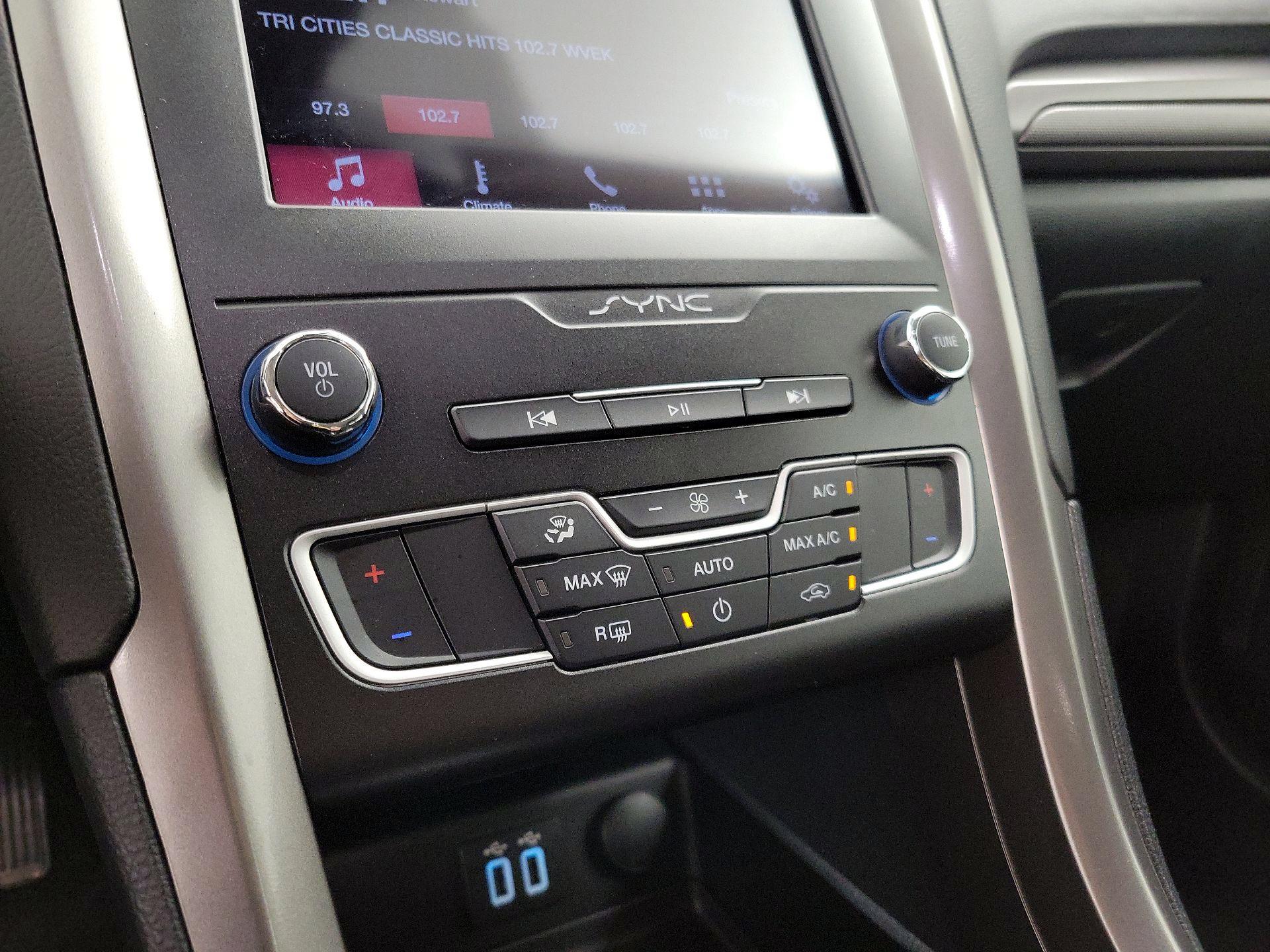 Thumbnail: 2019 Ford Fusion - 16