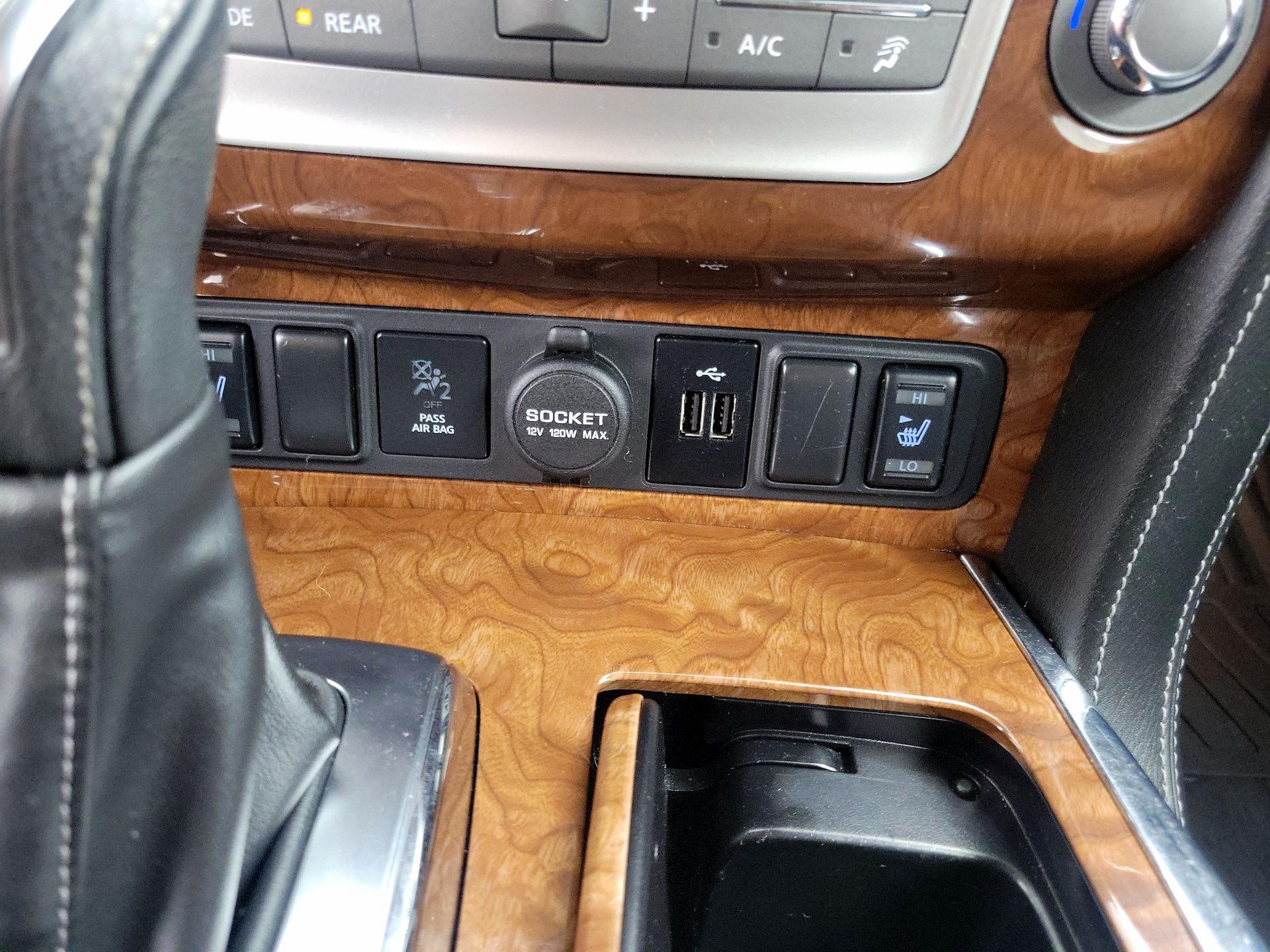 Thumbnail: 2019 INFINITI QX80 - 19