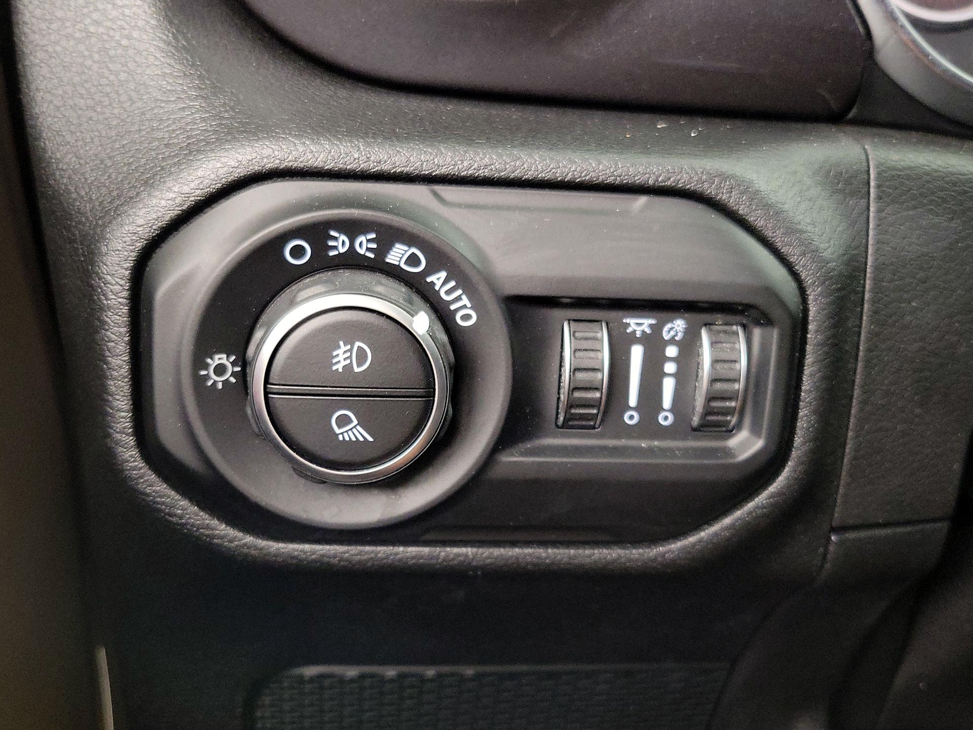 Thumbnail: 2020 Jeep Gladiator - 13