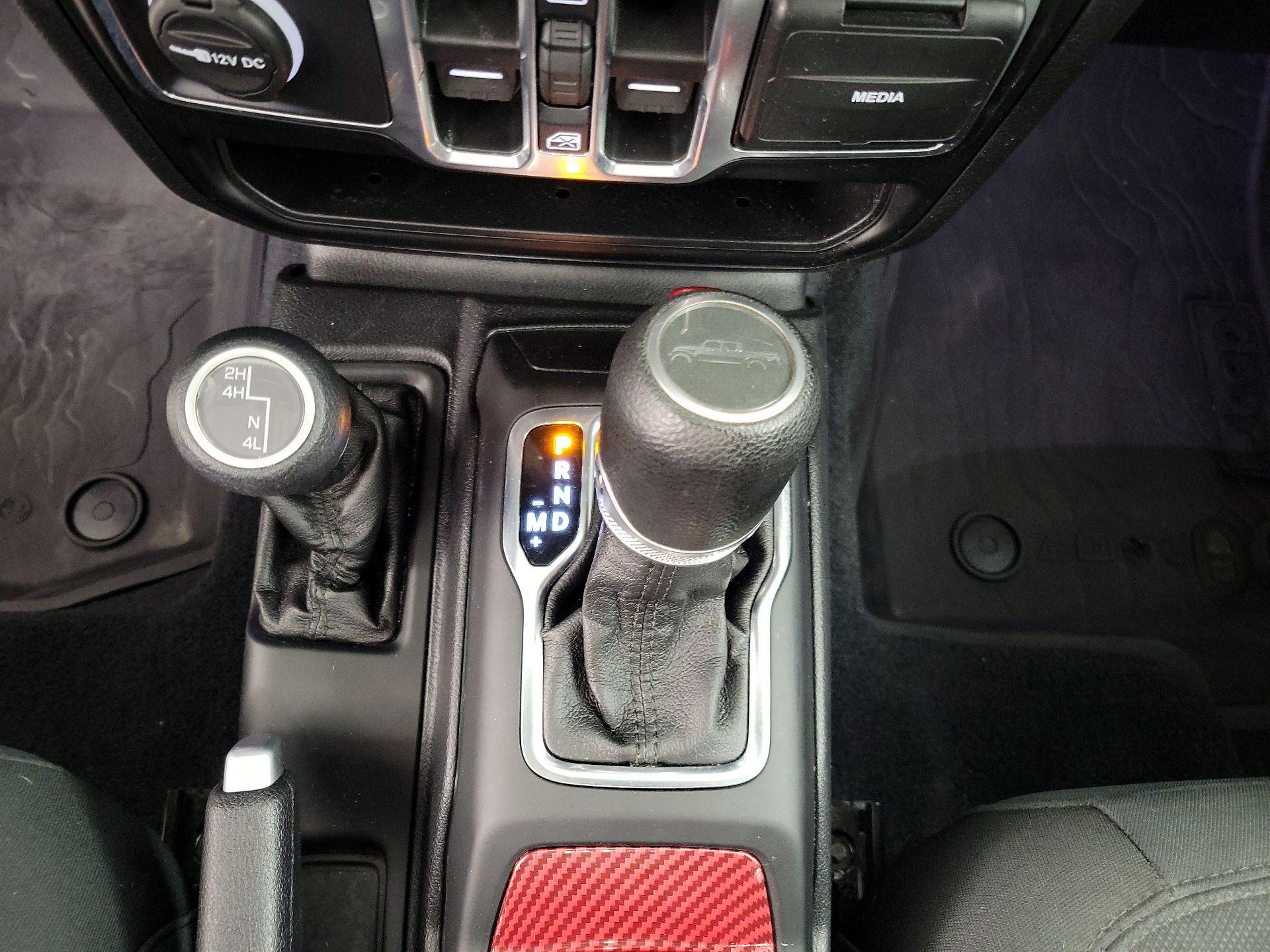 Thumbnail: 2020 Jeep Gladiator - 17