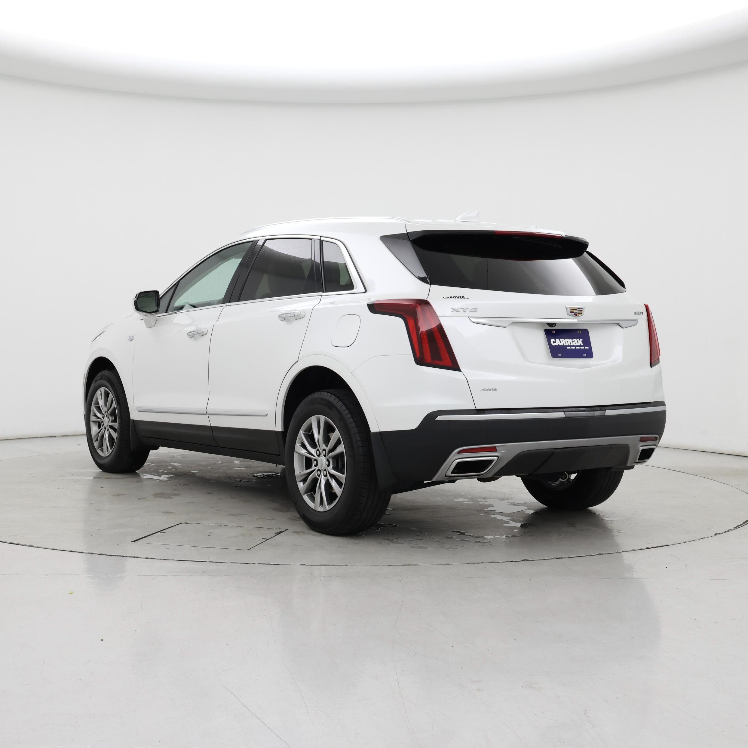 Thumbnail: 2022 Cadillac XT5 - 2