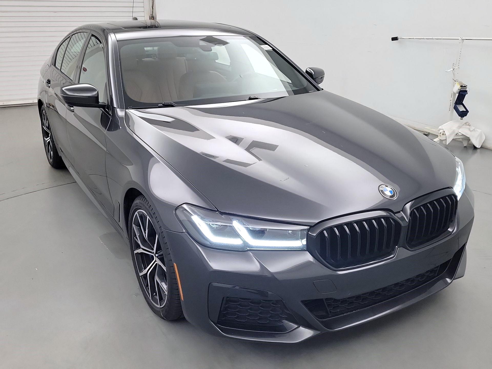 Thumbnail: 2022 BMW 5 Series - 1