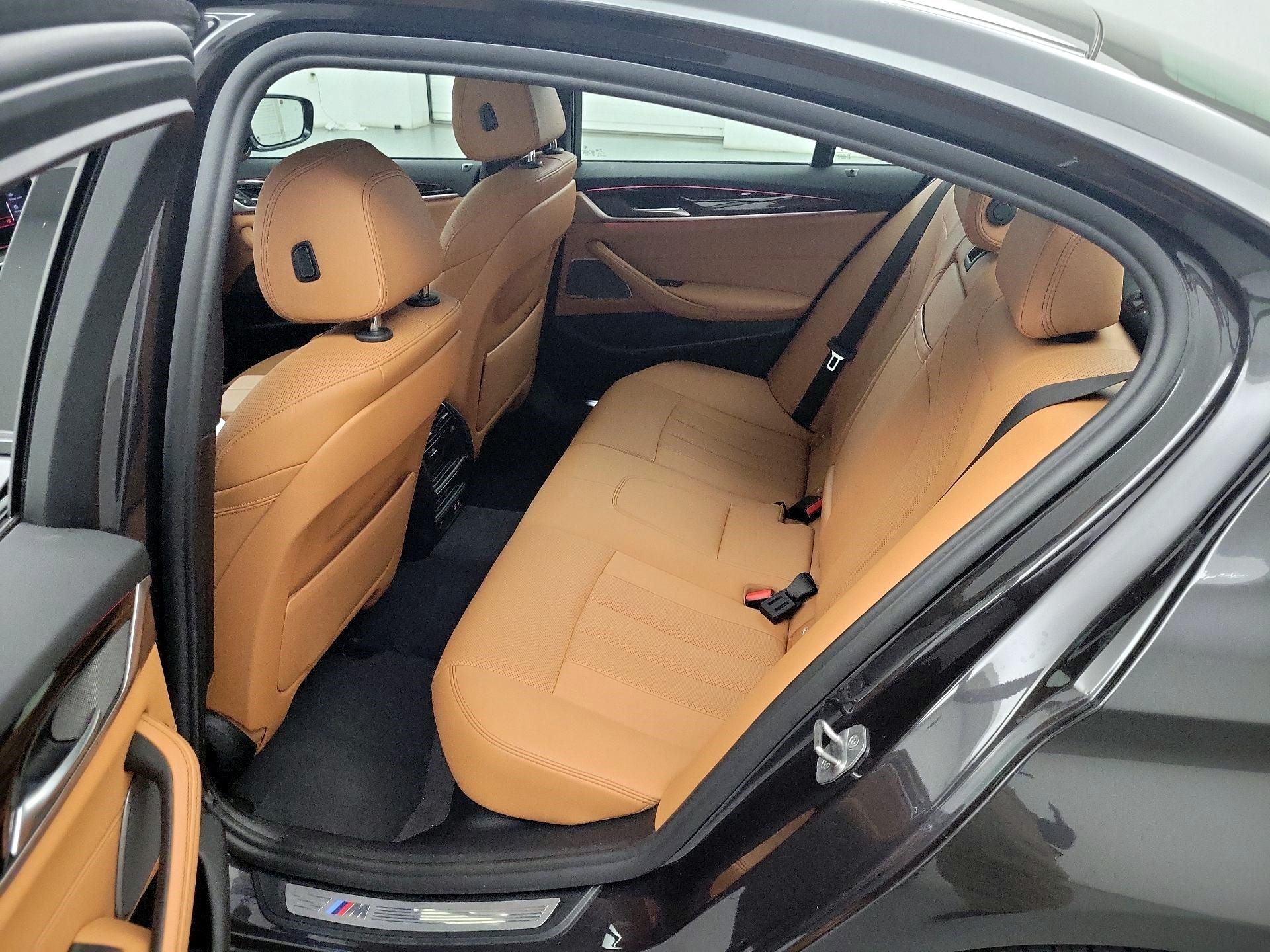 Thumbnail: 2022 BMW 5 Series - 18