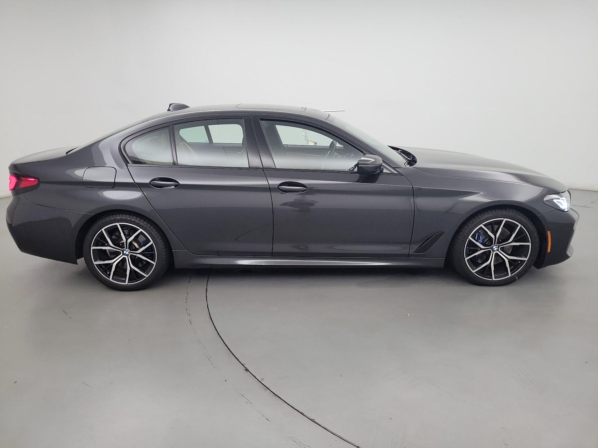 Thumbnail: 2022 BMW 5 Series - 4