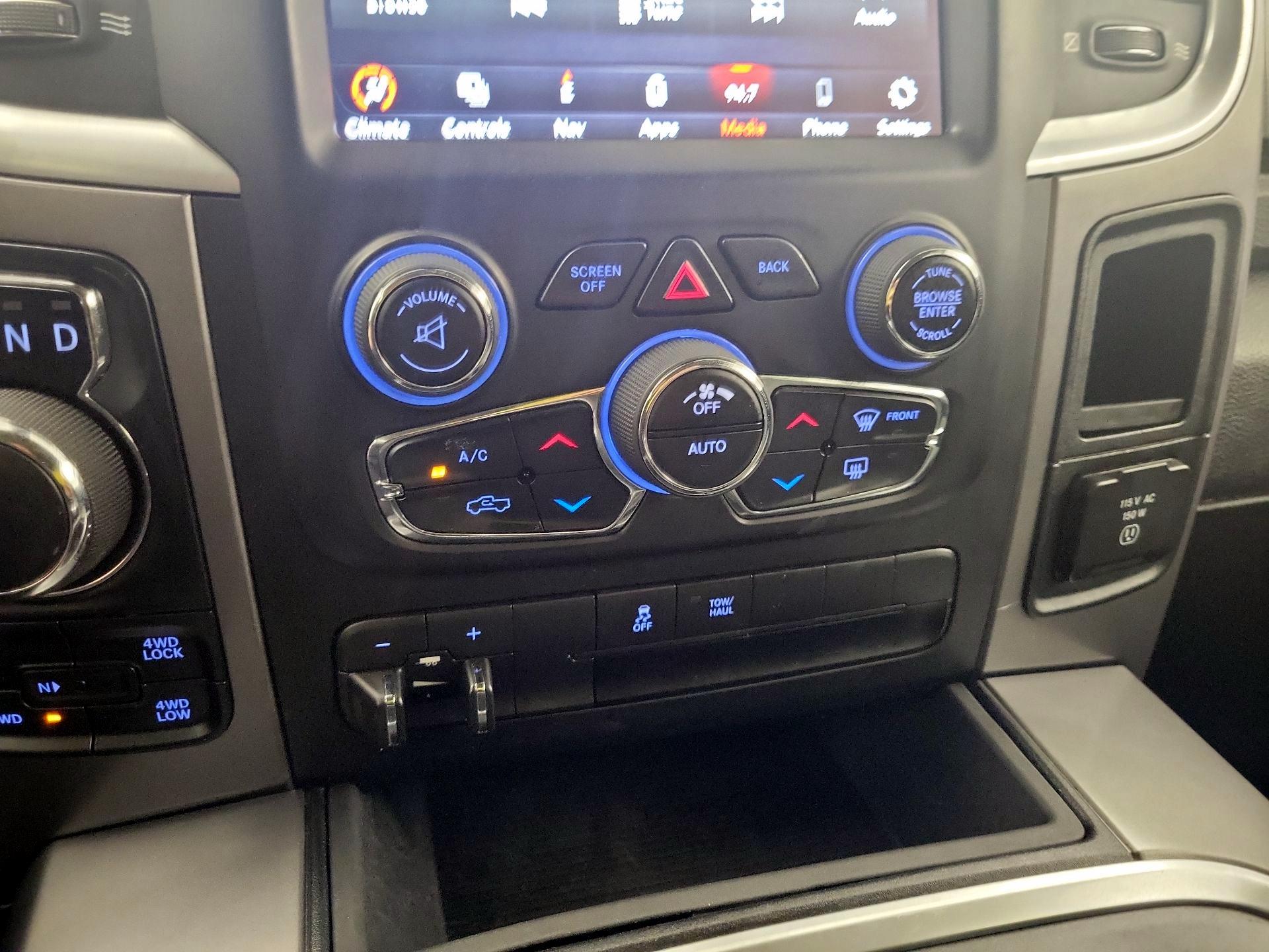 Thumbnail: 2023 RAM 1500 Classic - 17