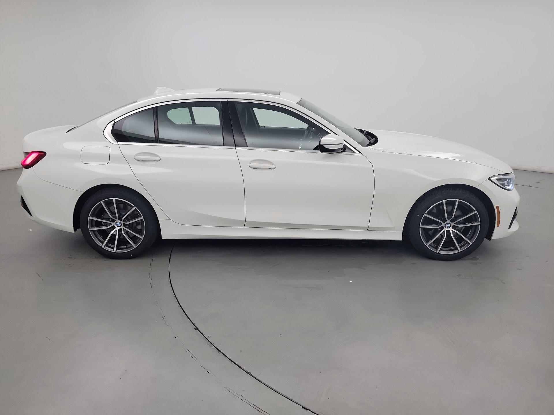 Thumbnail: 2020 BMW 3 Series - 4