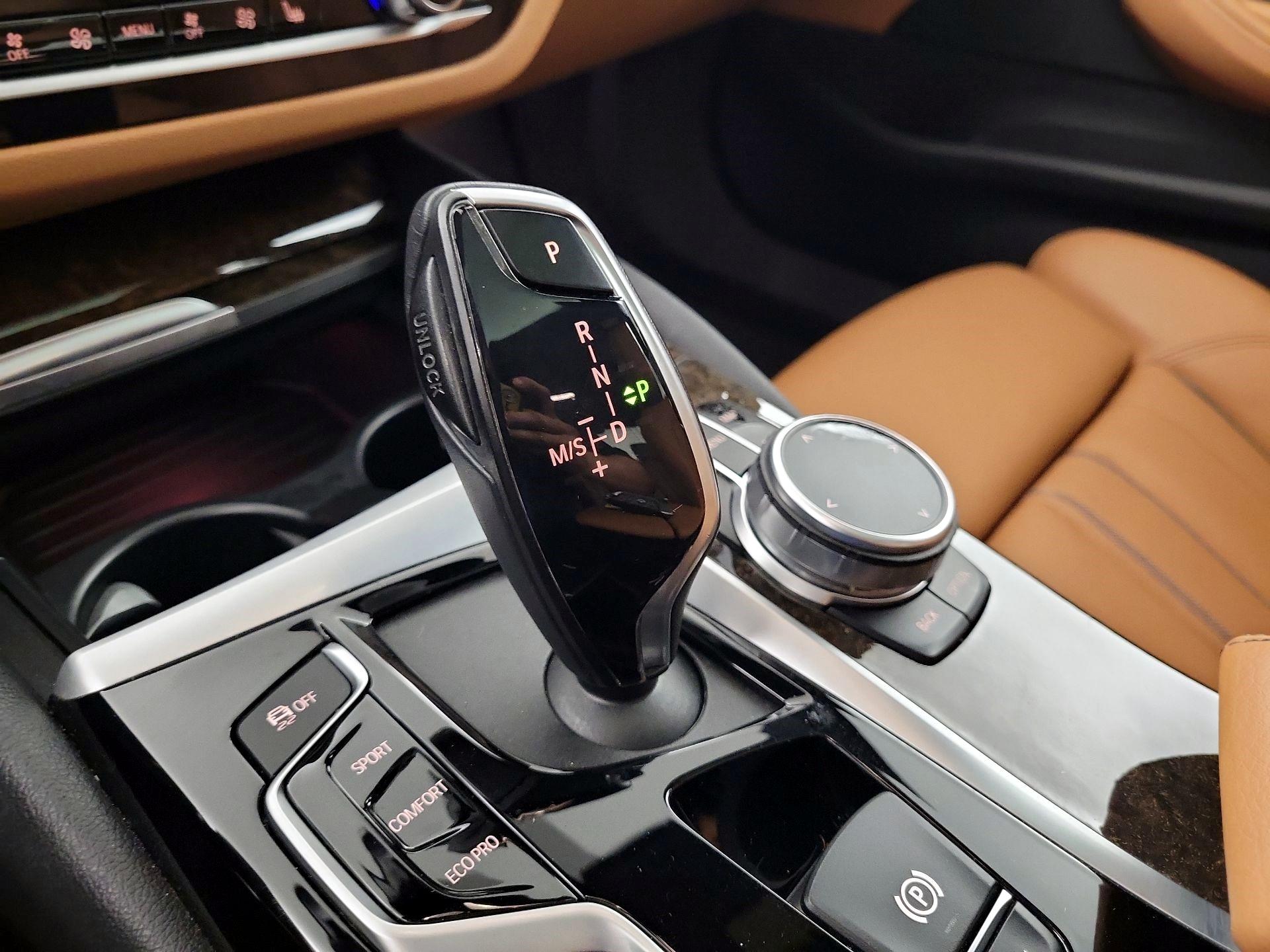 Thumbnail: 2019 BMW 5 Series - 16