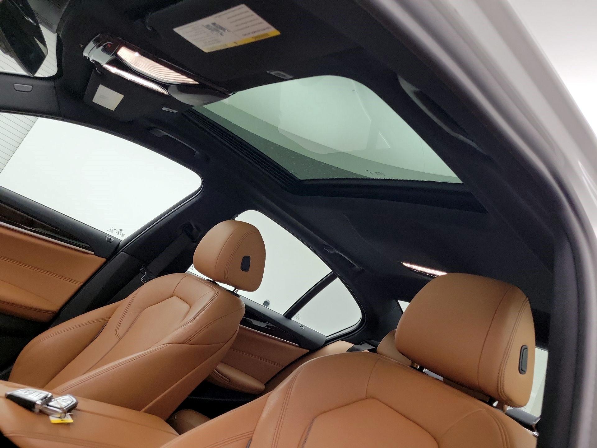 Thumbnail: 2019 BMW 5 Series - 18