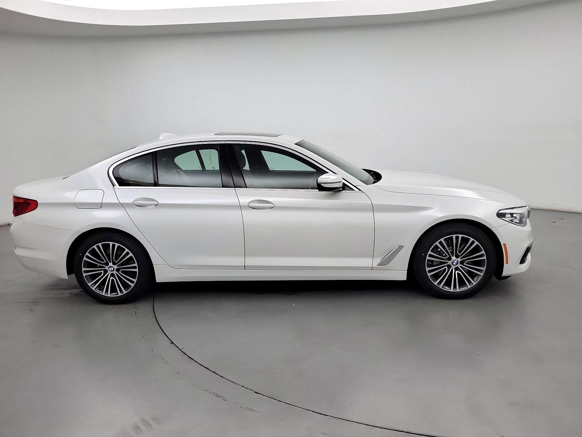 Thumbnail: 2019 BMW 5 Series - 4