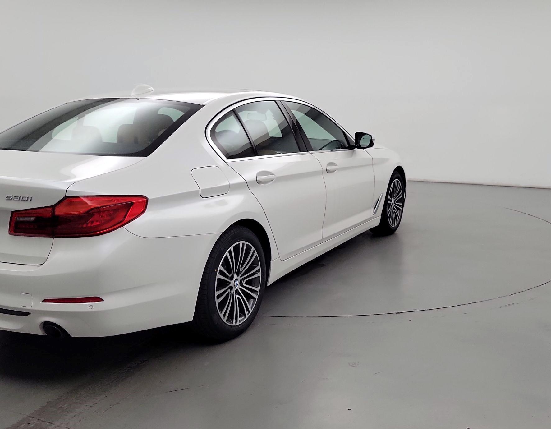 Thumbnail: 2019 BMW 5 Series - 5