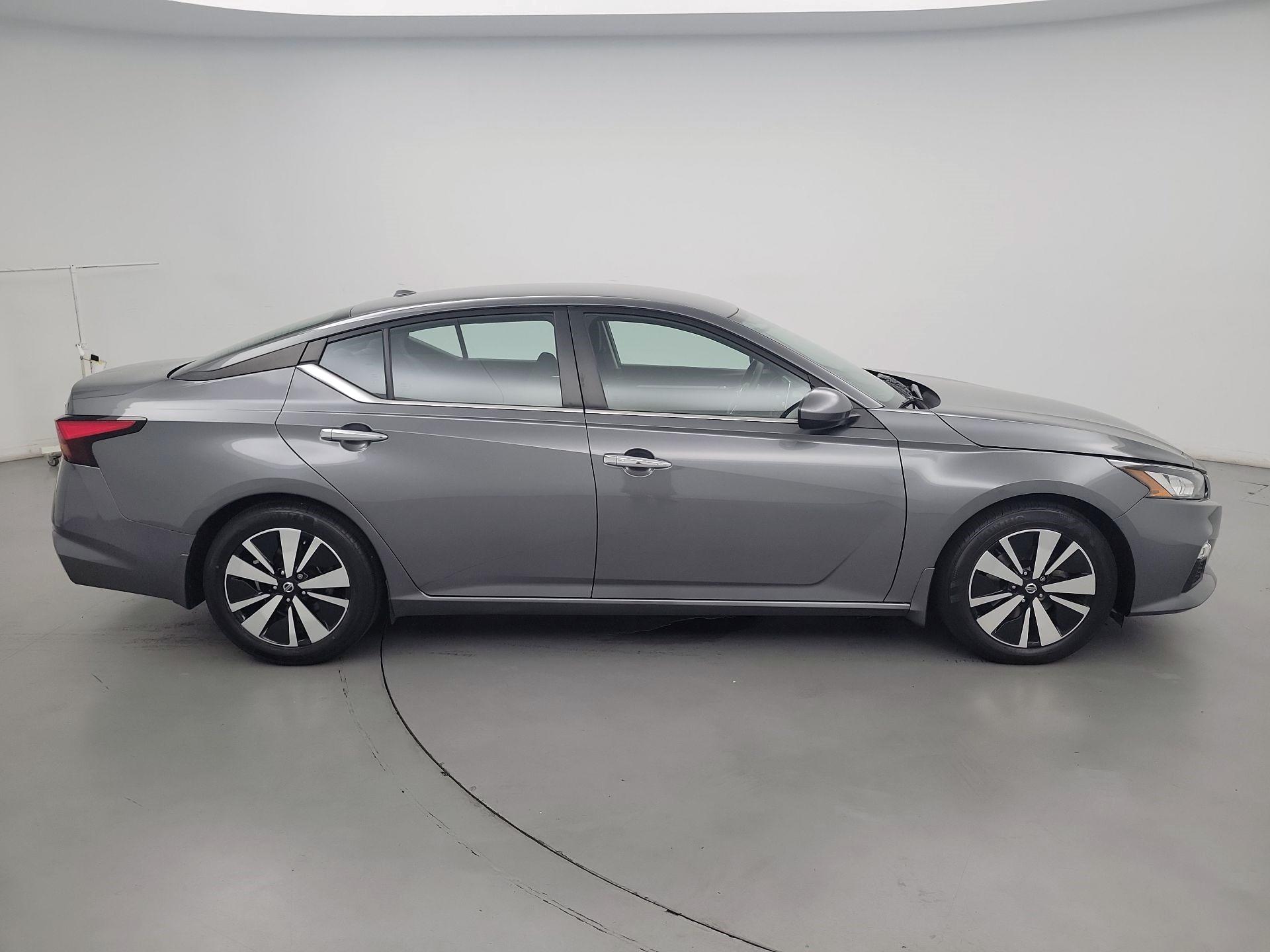 Thumbnail: 2022 Nissan Altima - 4