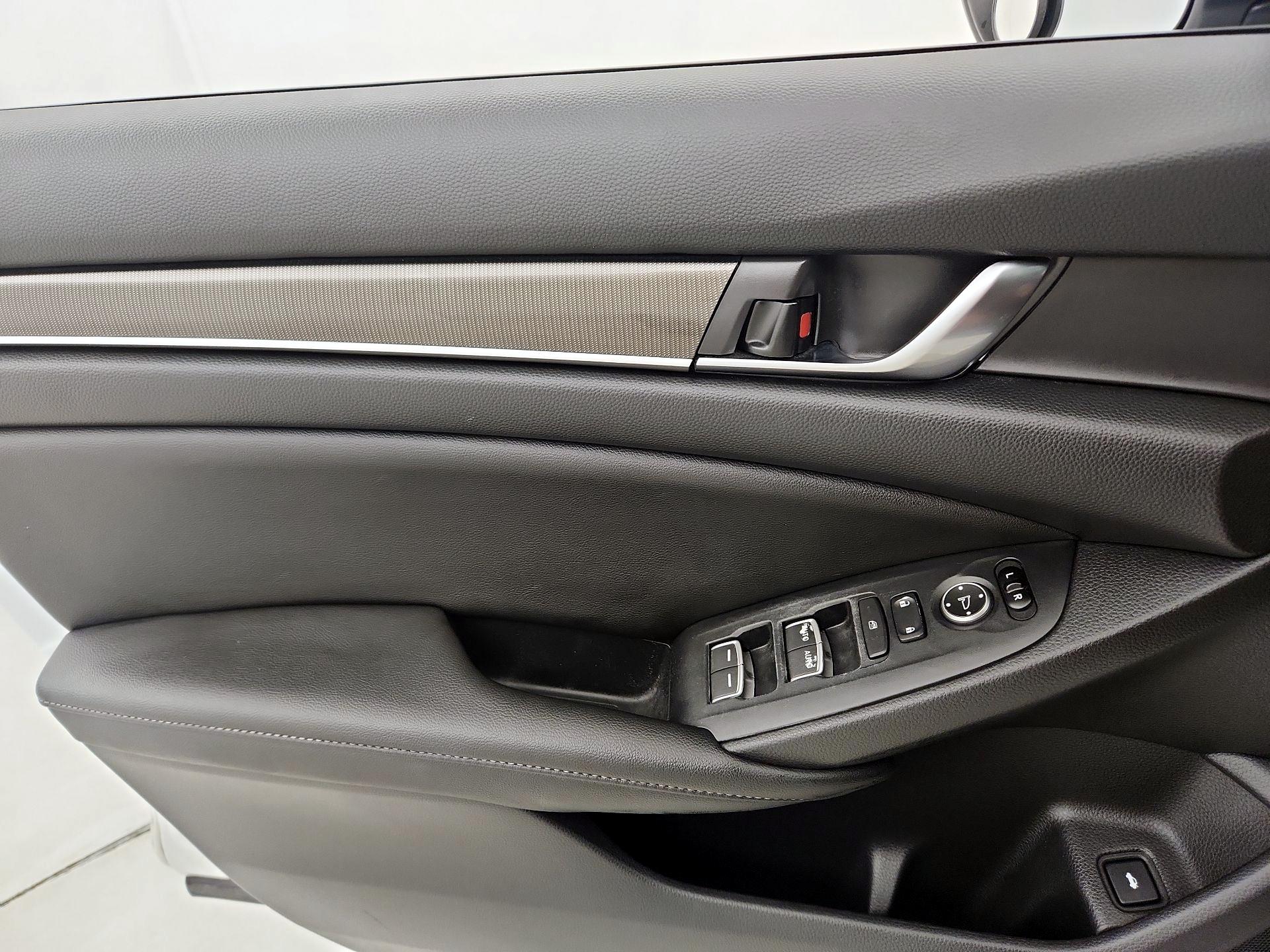 Thumbnail: 2020 Honda Accord - 12