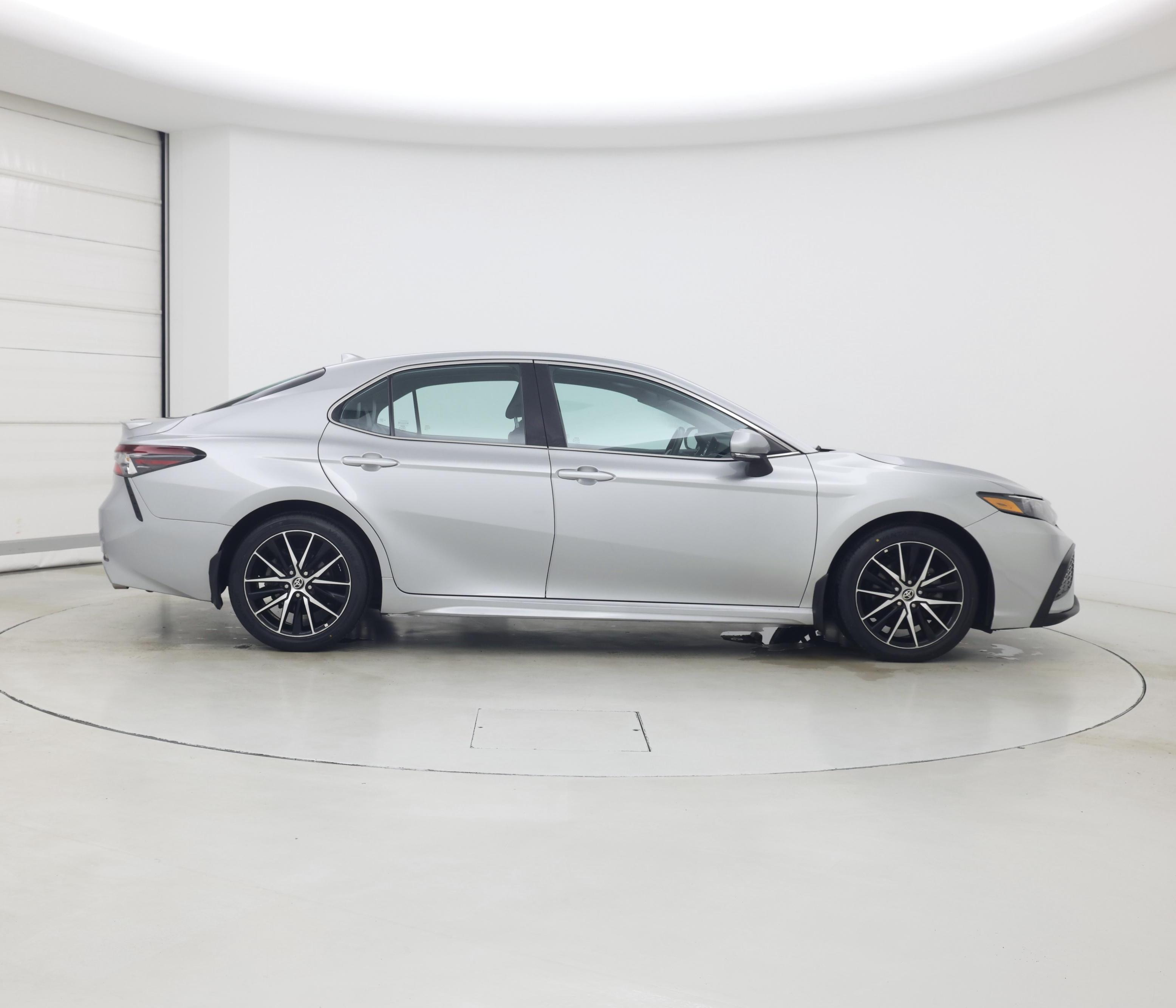 Thumbnail: 2022 Toyota Camry - 7