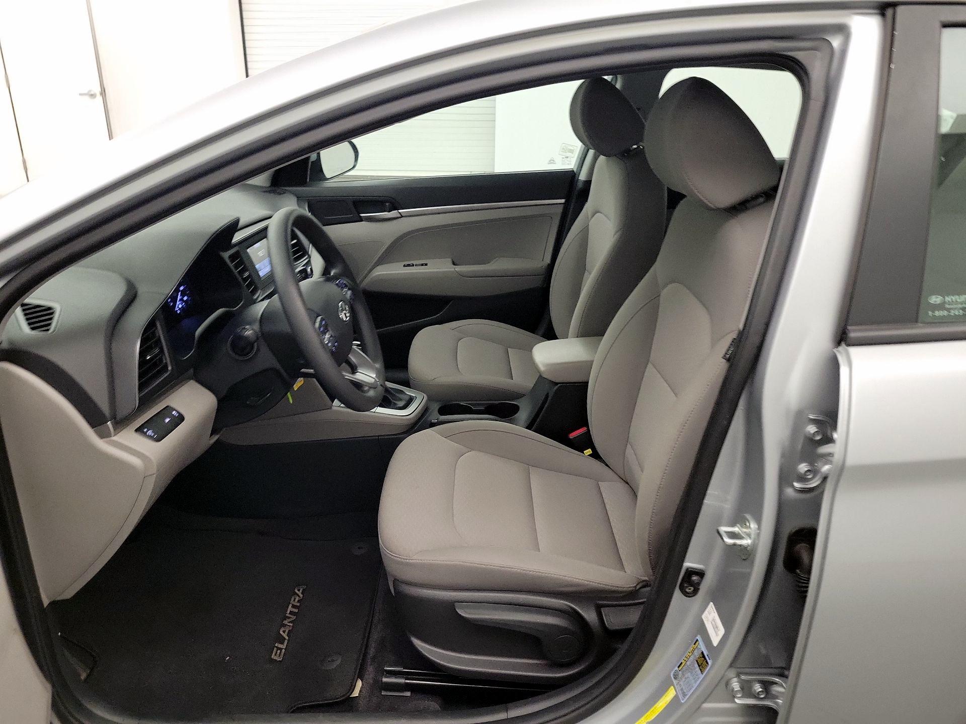 Thumbnail: 2020 Hyundai Elantra - 9
