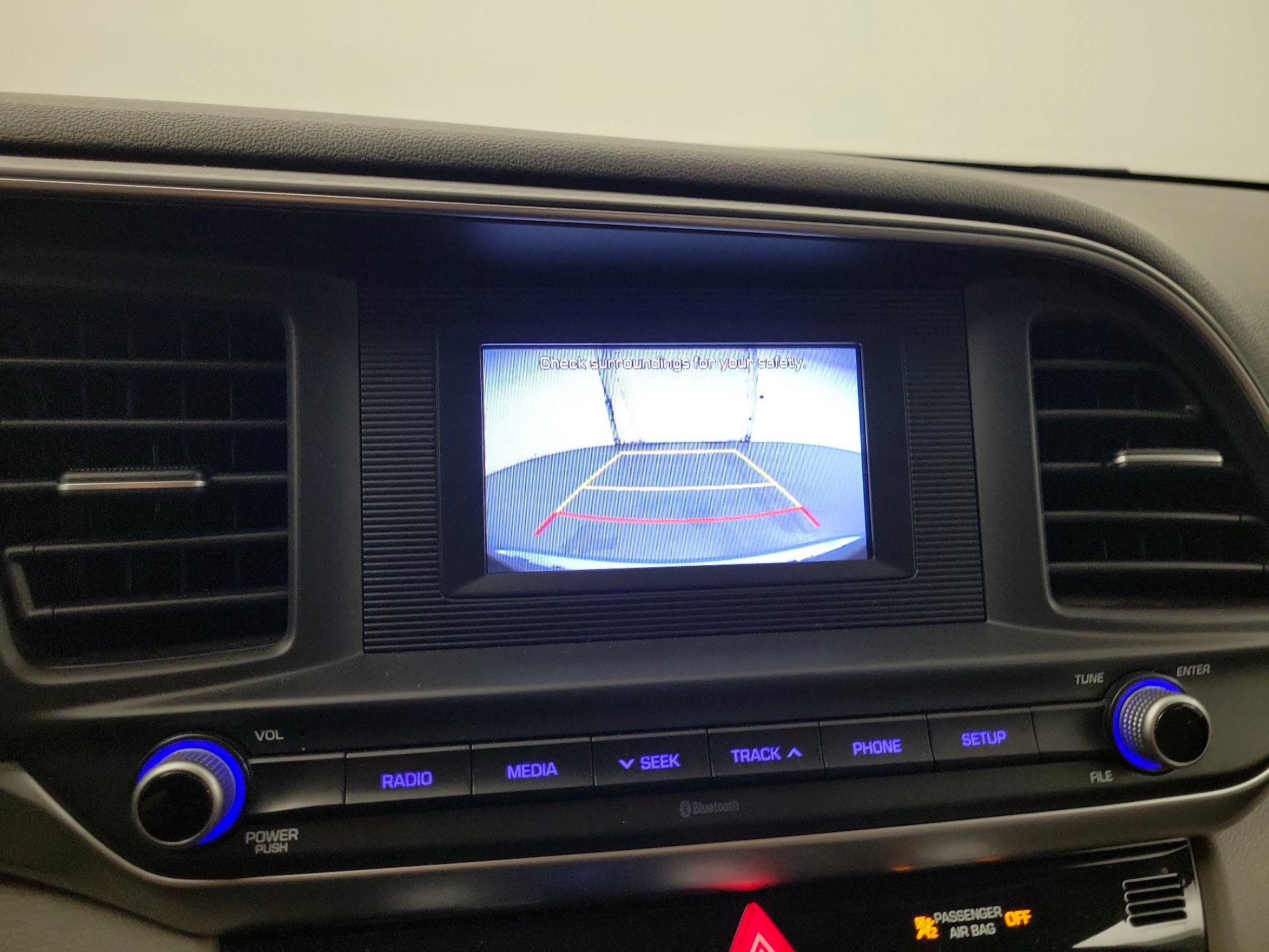 Thumbnail: 2020 Hyundai Elantra - 12